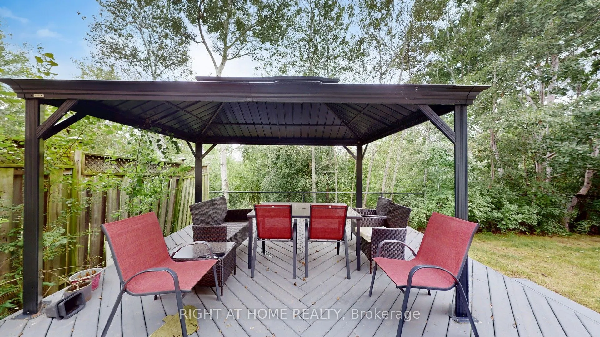 5160 Ravine Crescent