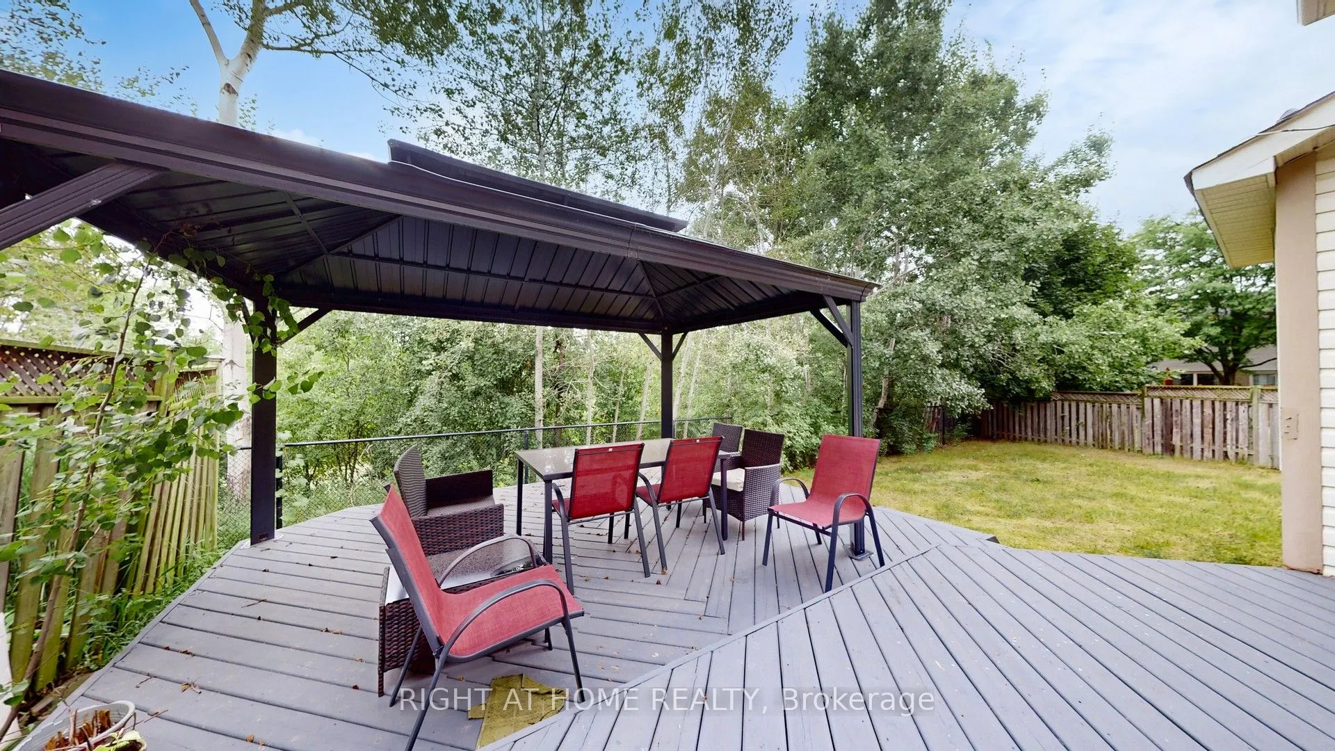 5160 Ravine Crescent