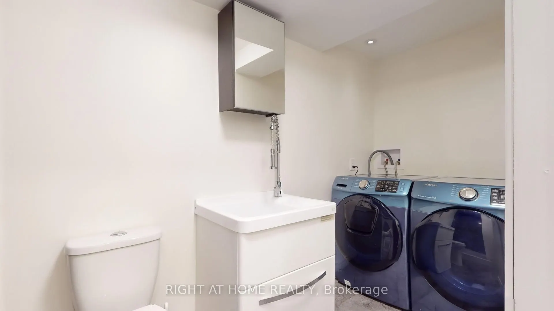 5160 Ravine Crescent