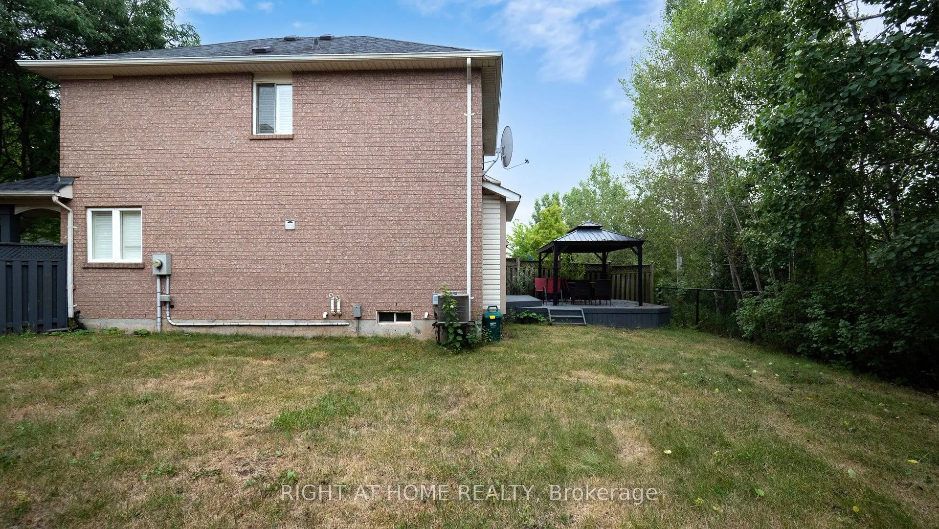 5160 Ravine Crescent