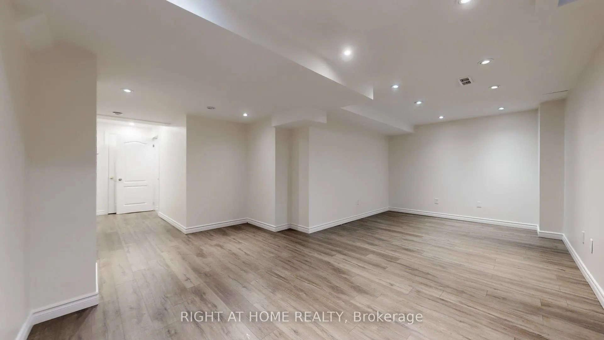 5160 Ravine Crescent