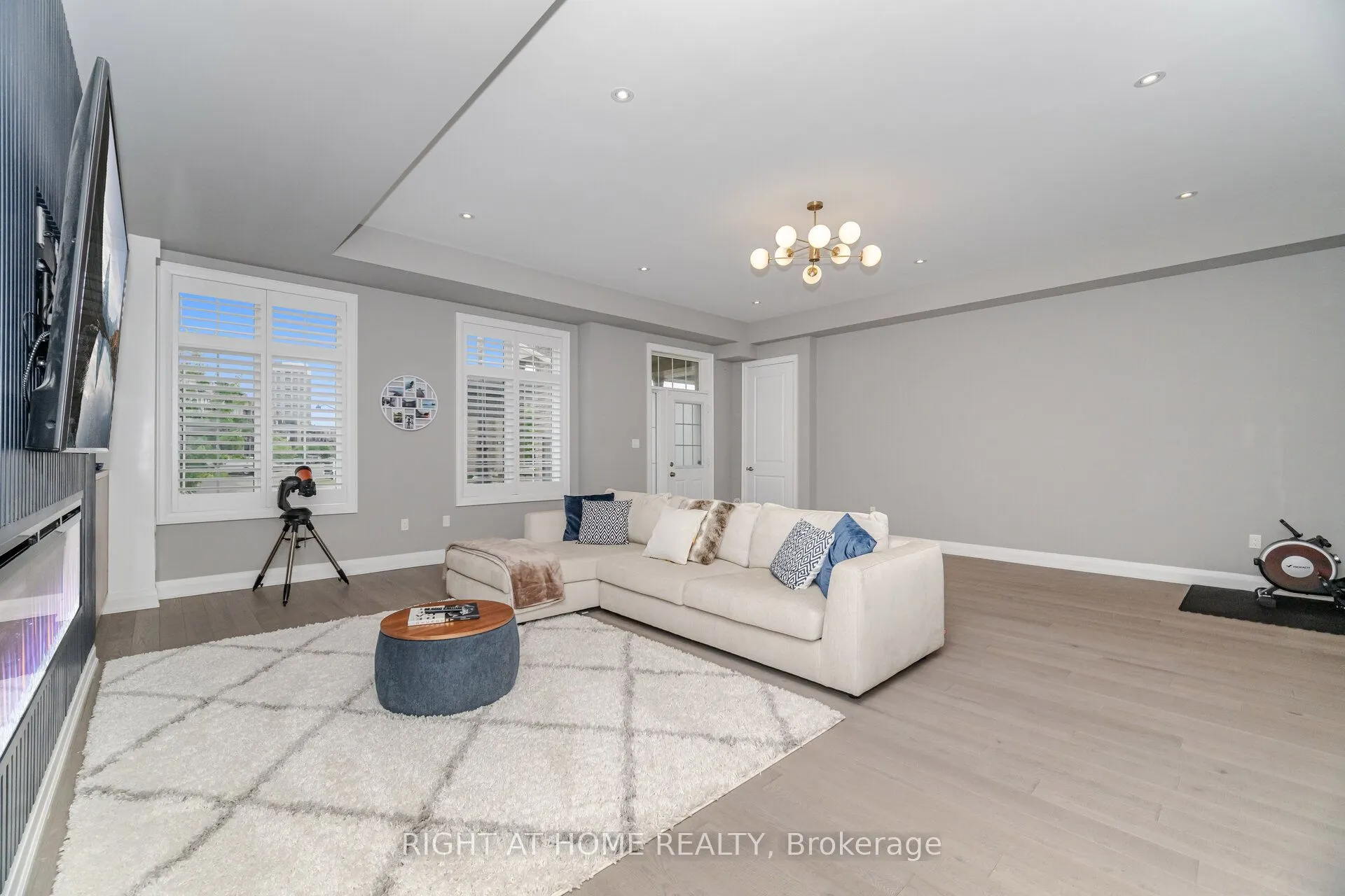 3073 Postridge Drive