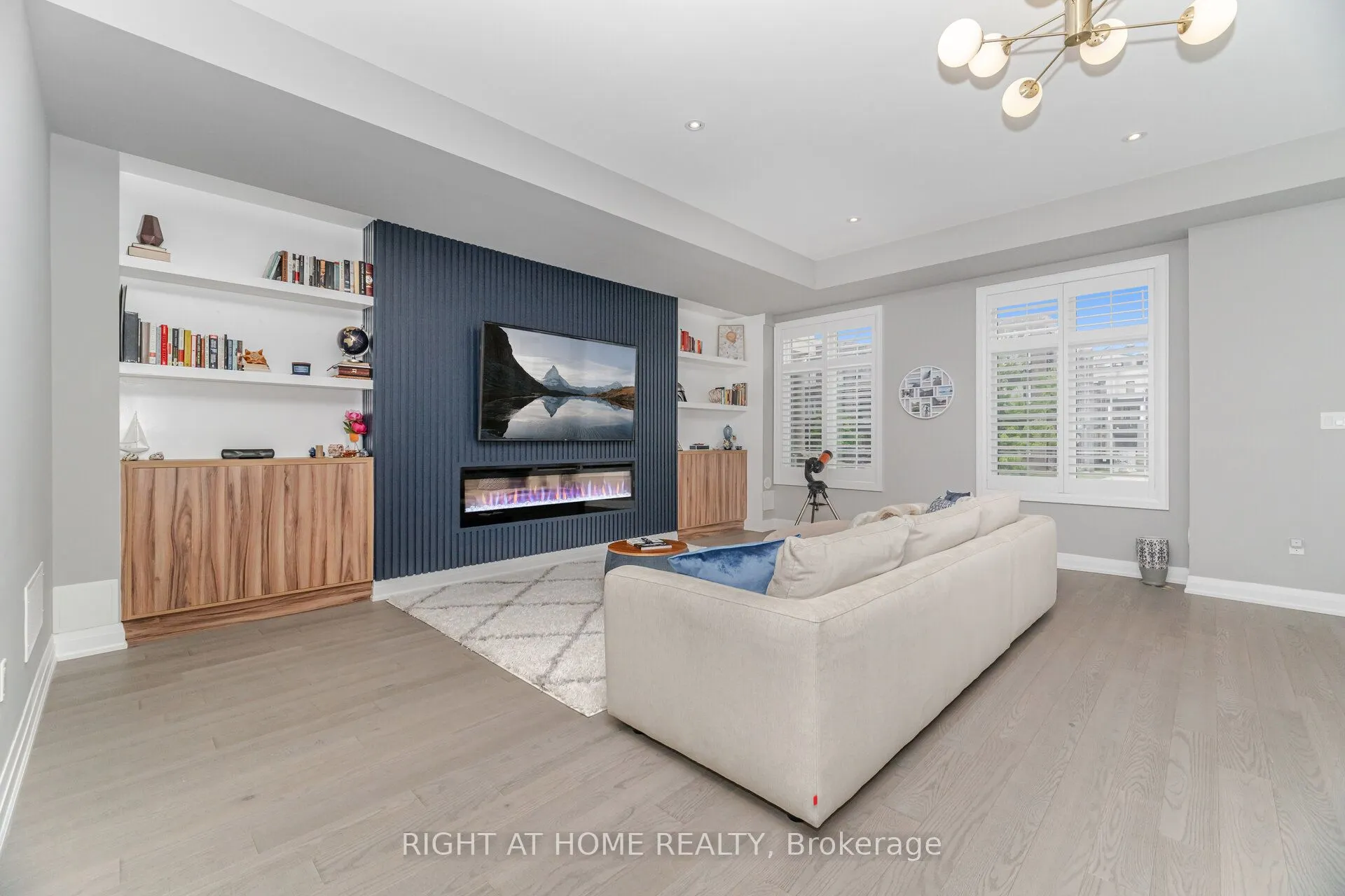 3073 Postridge Drive