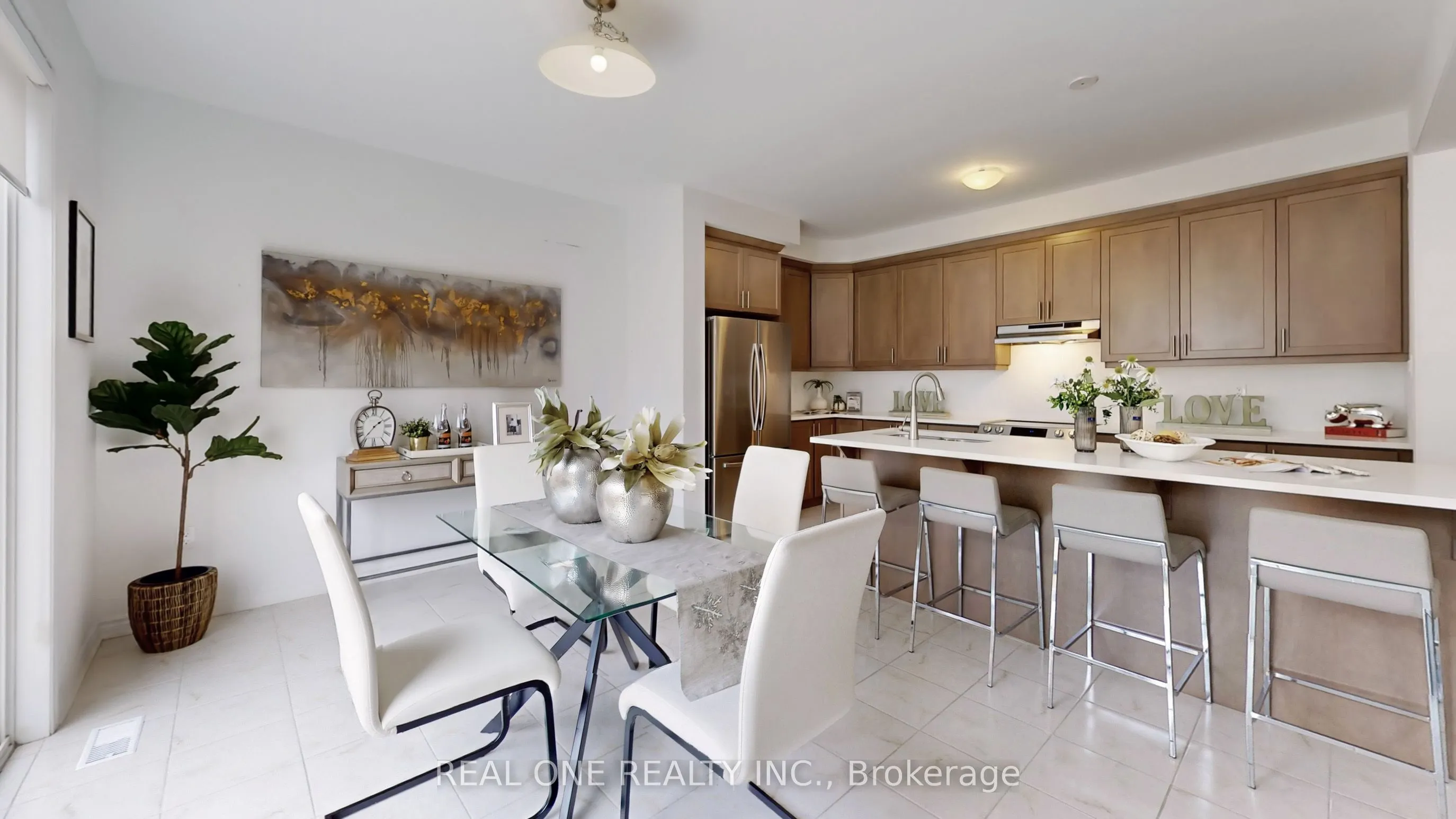561 KENNEDY Circle W