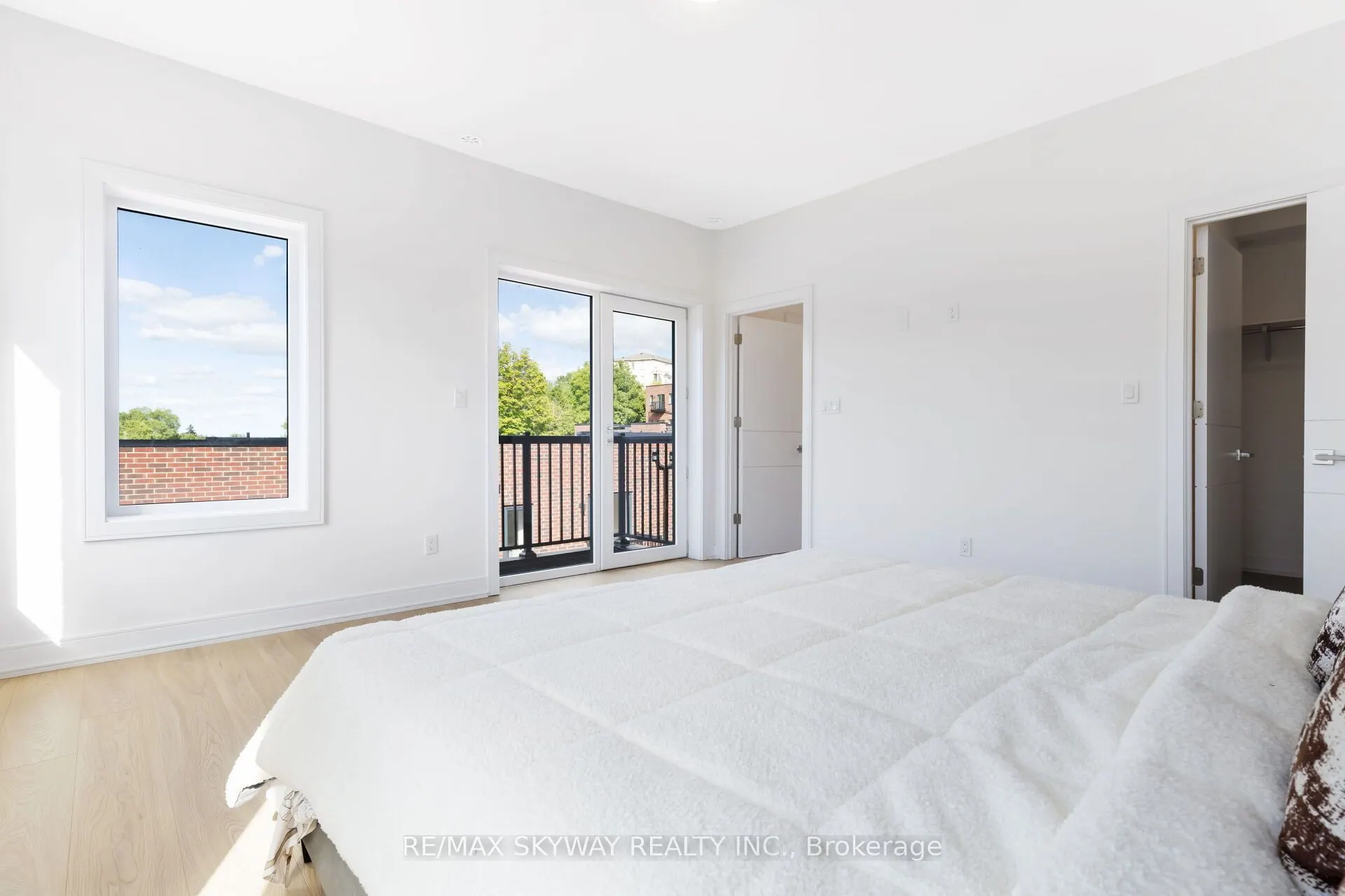 7 Taylor Court