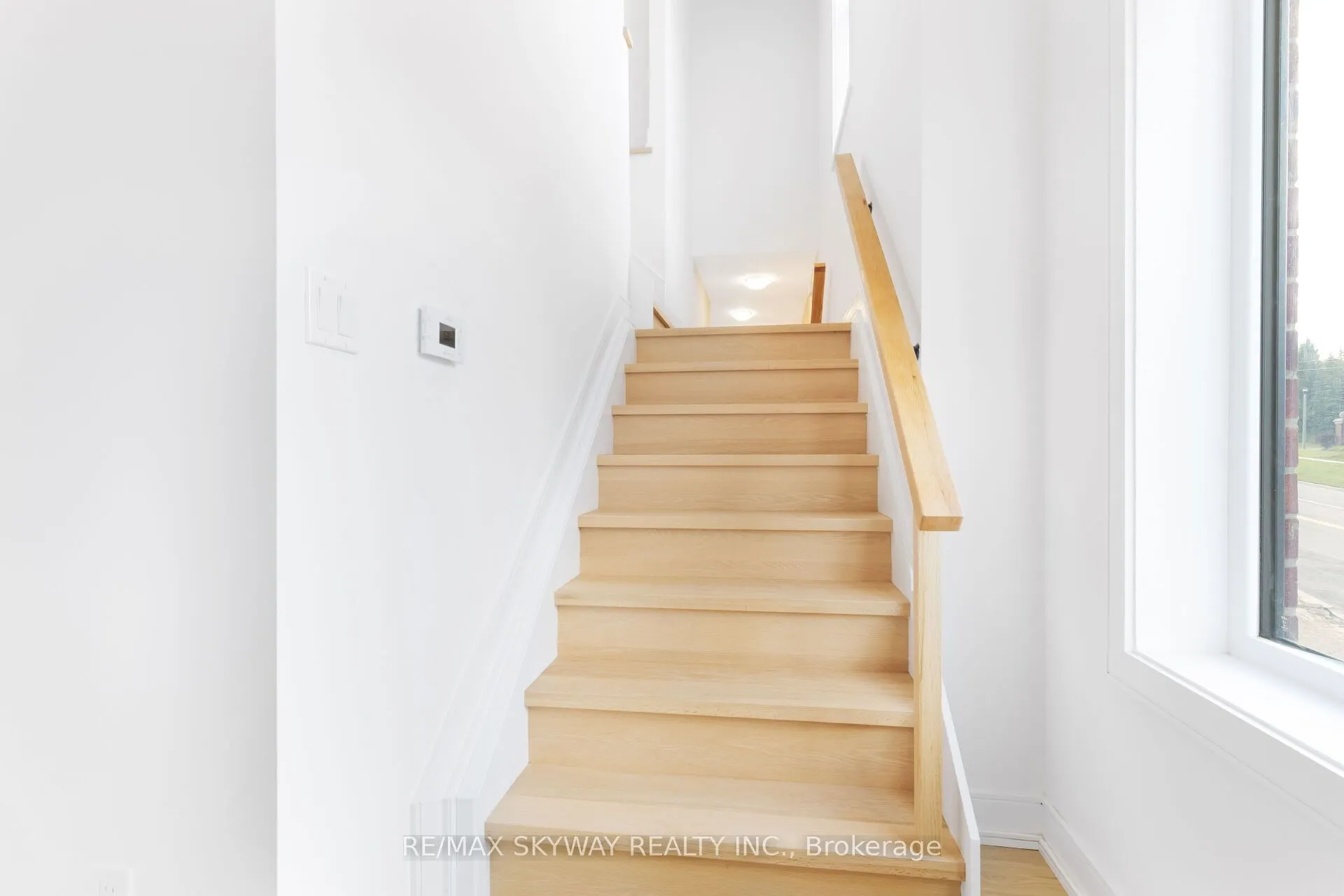 7 Taylor Court