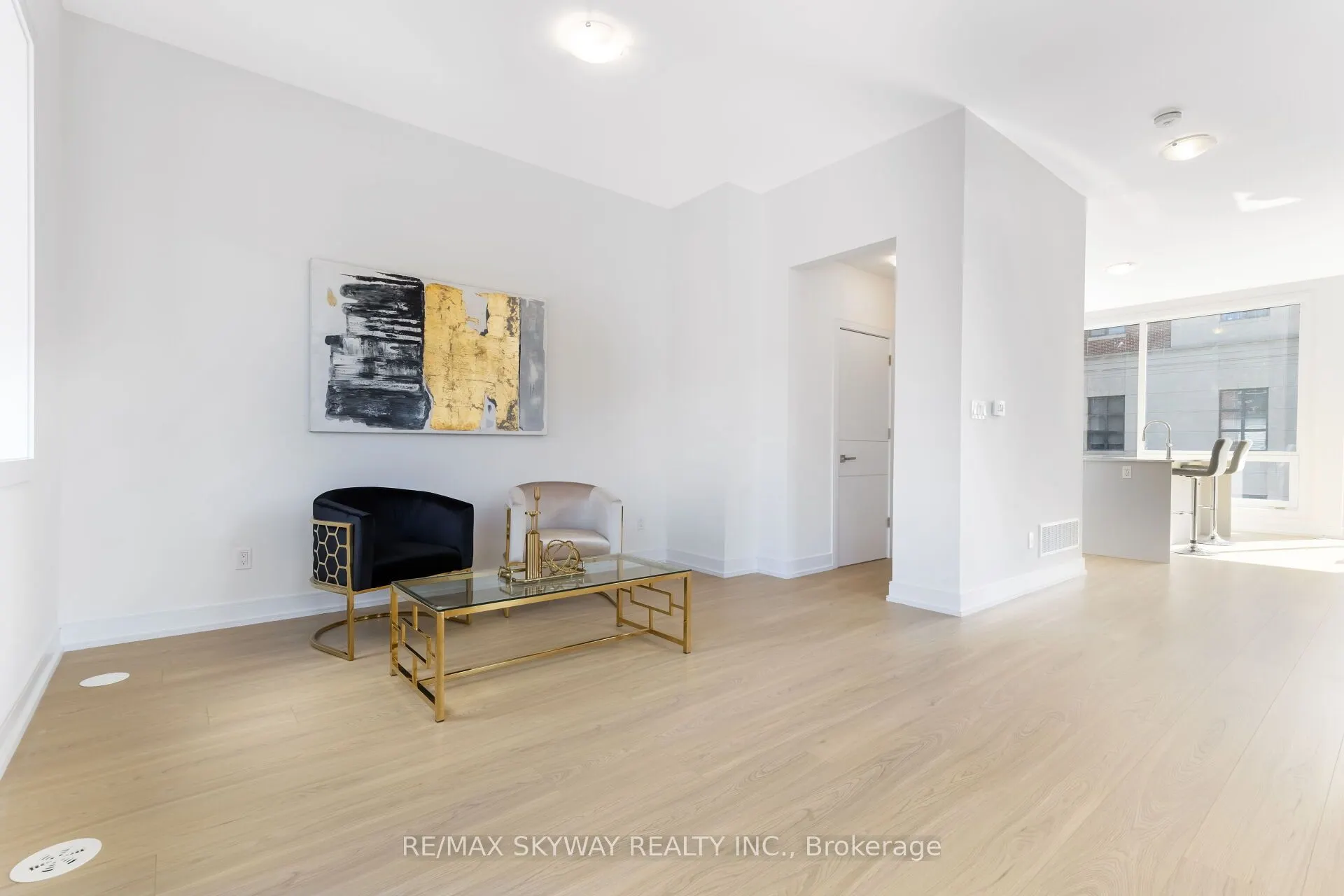 7 Taylor Court