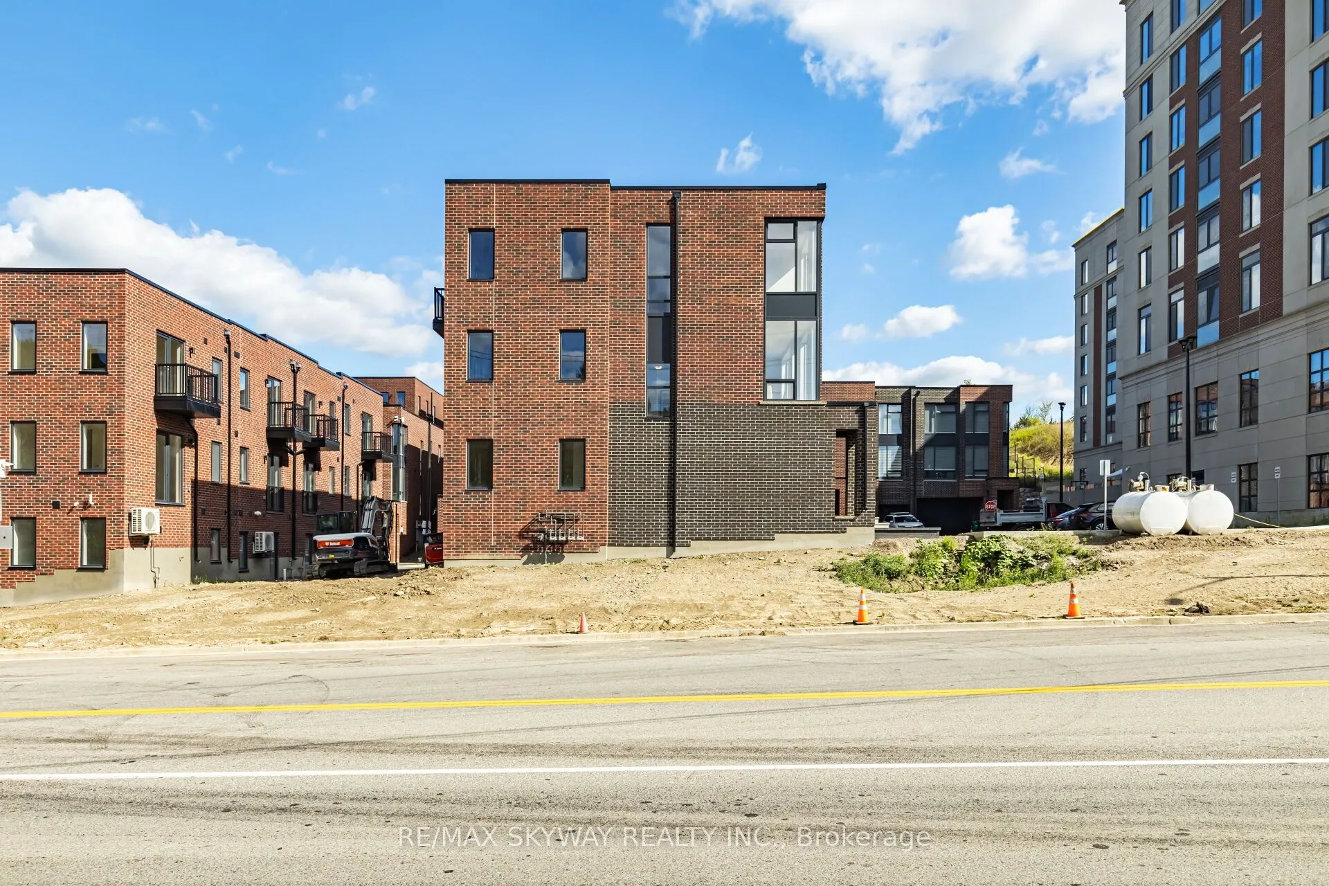 7 Taylor Court