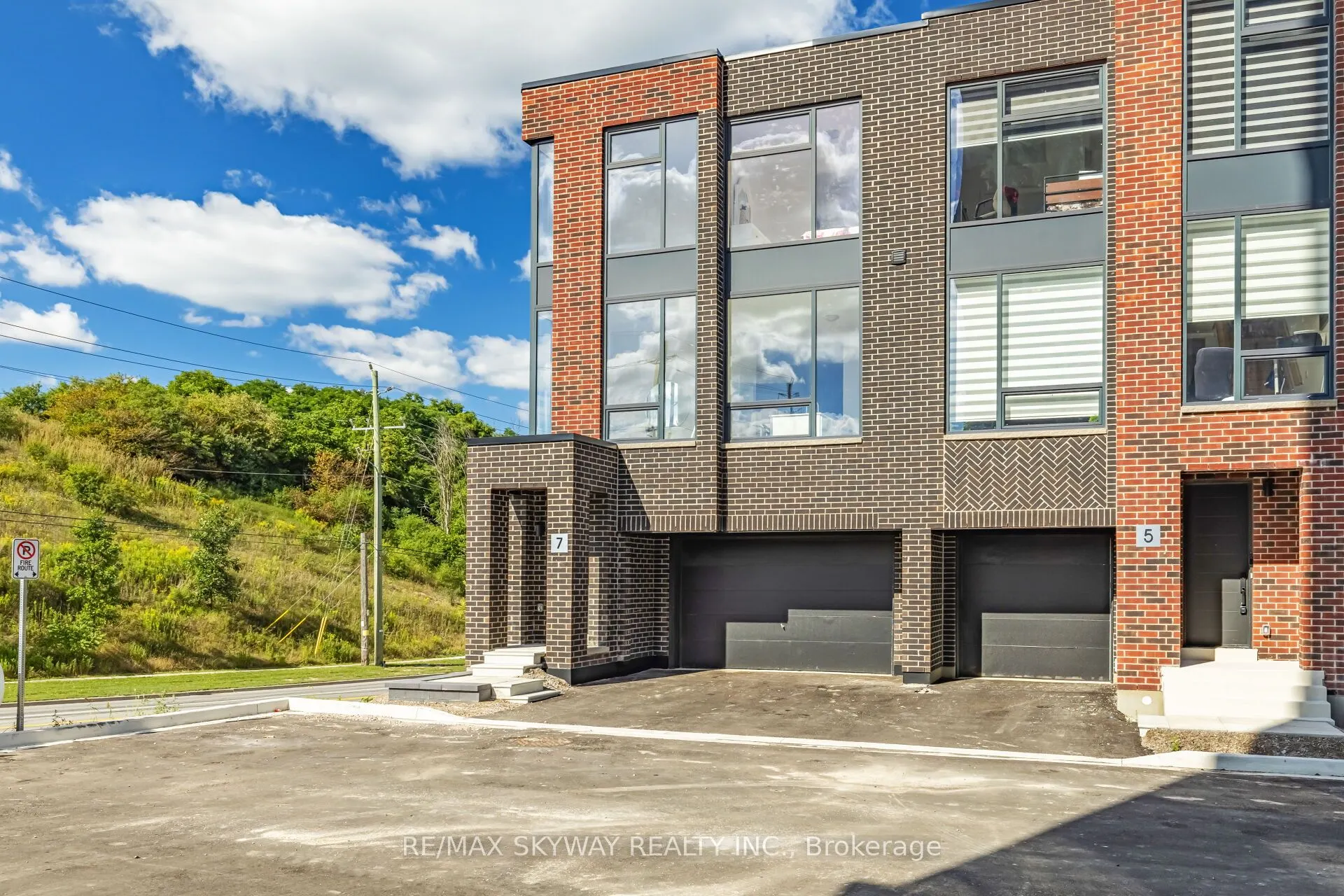 7 Taylor Court