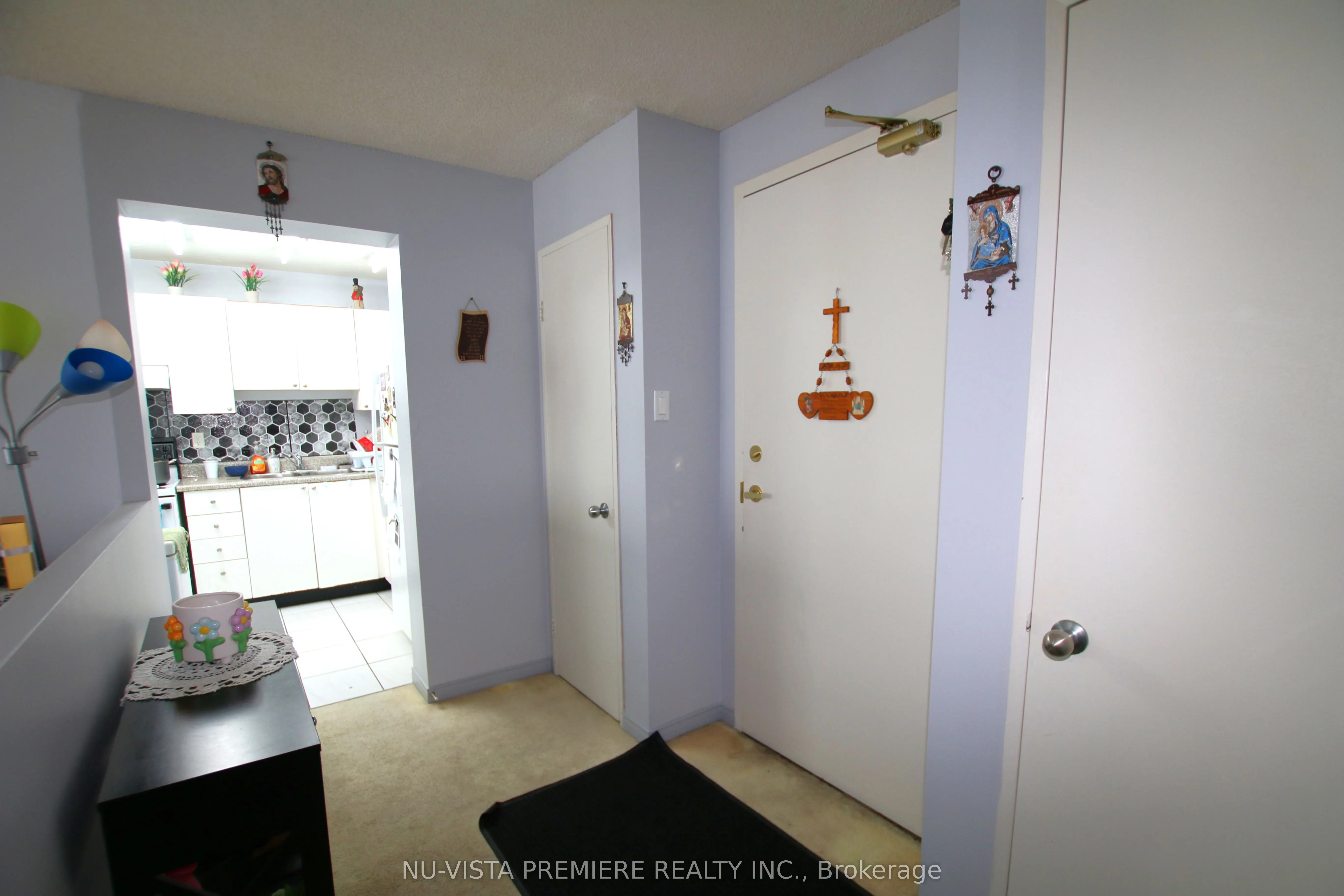 115 Hillcrest Avenue, #1406