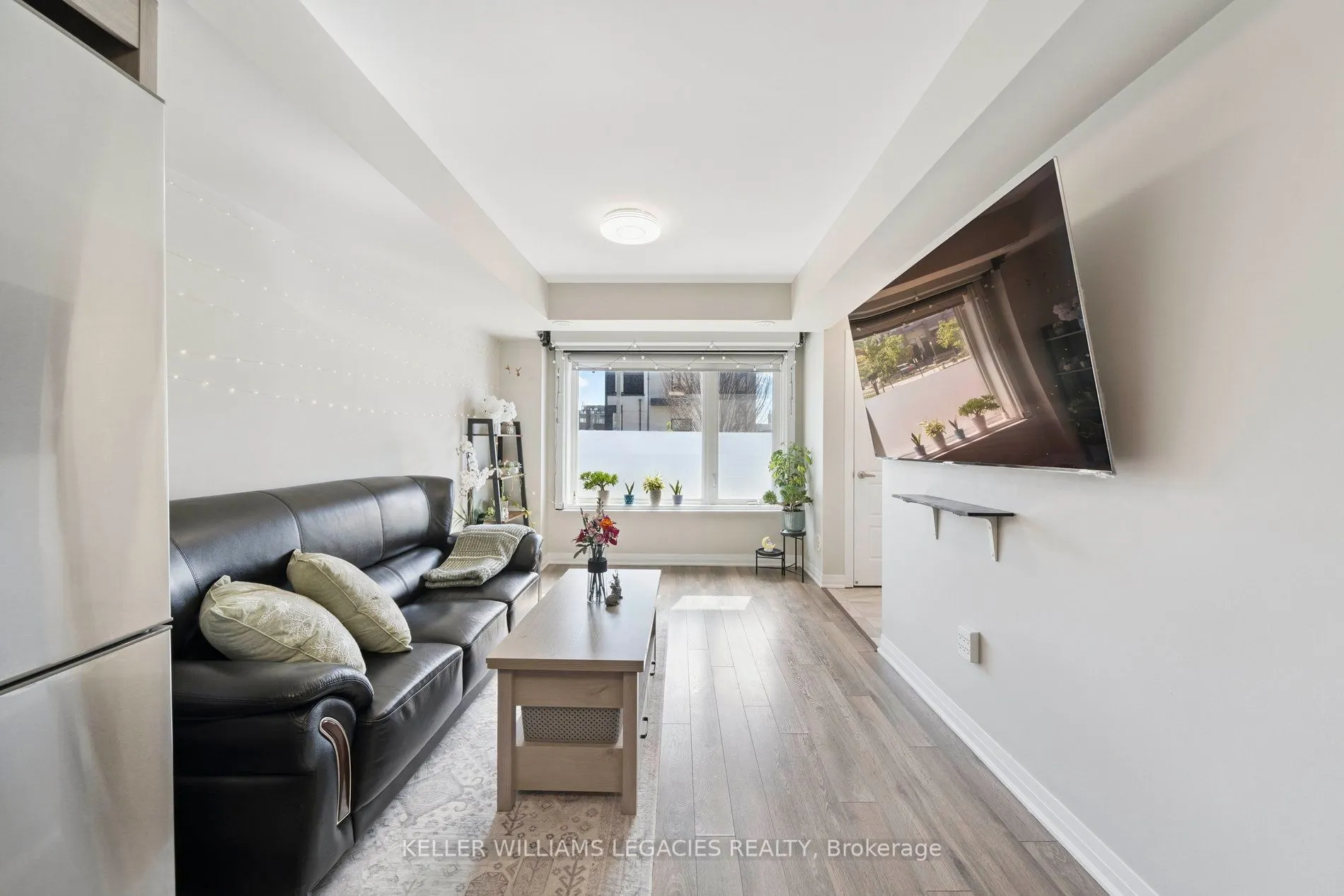189 William Duncan Road, #6