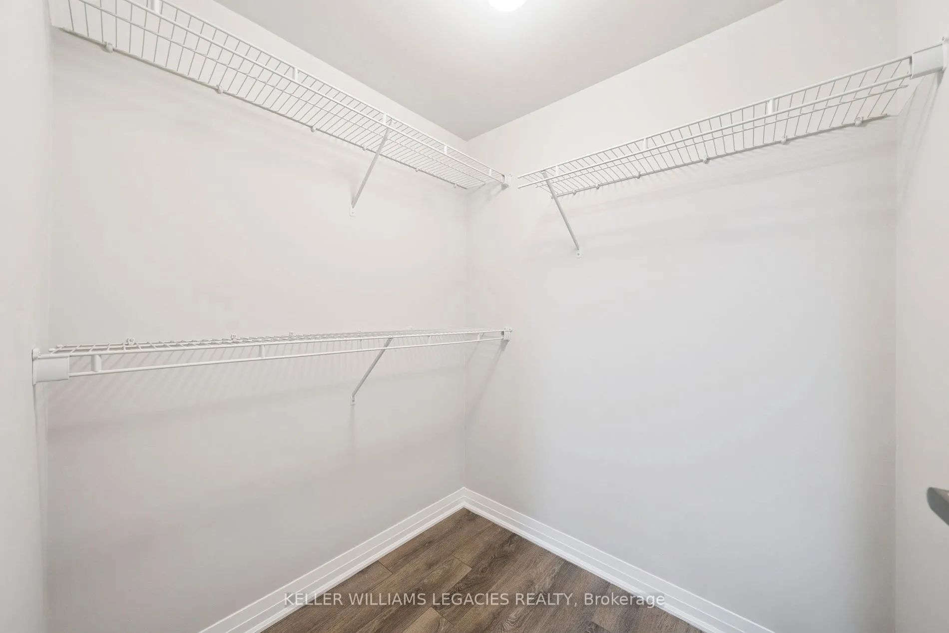 189 William Duncan Road, #6