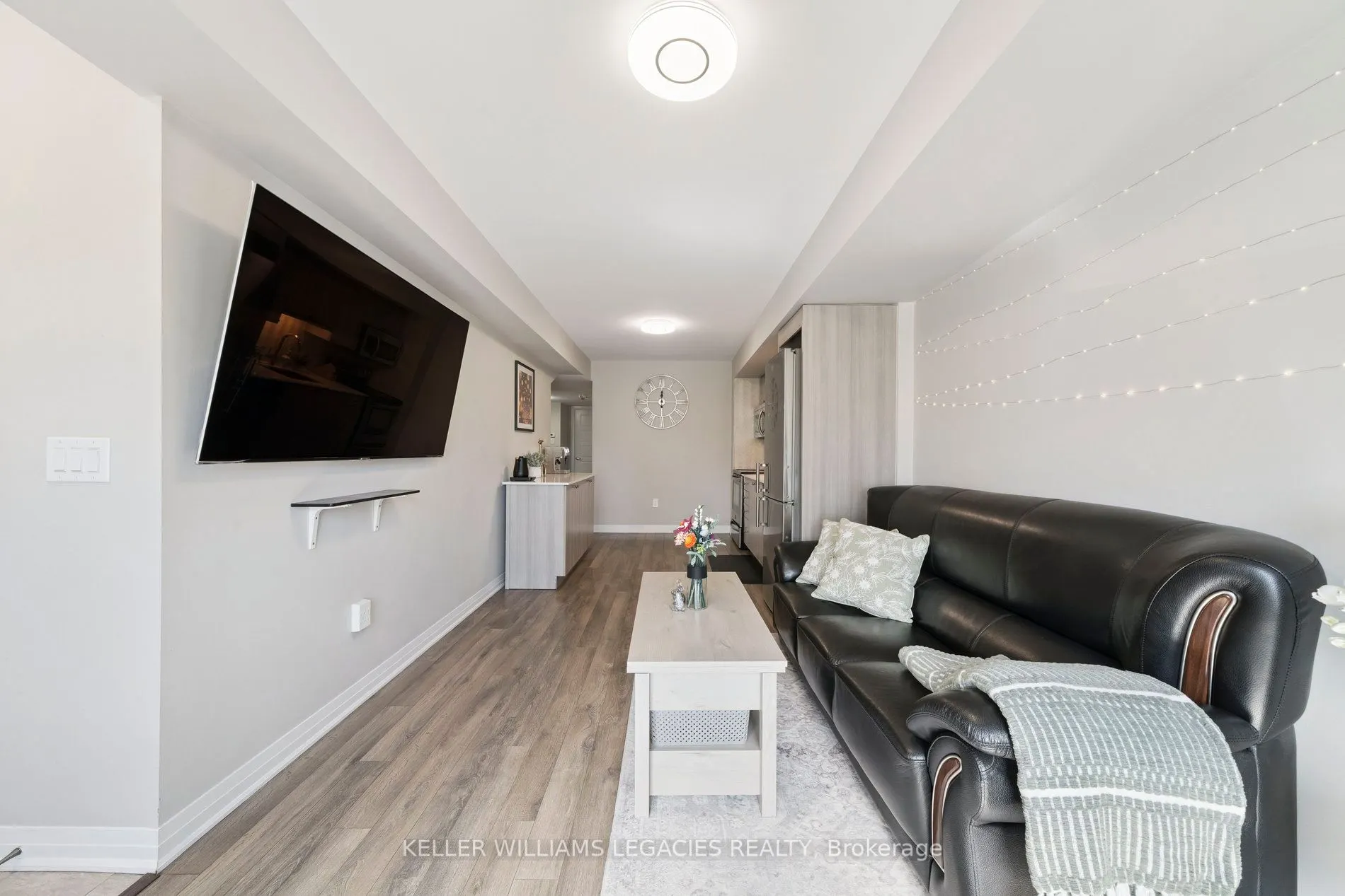 189 William Duncan Road, #6