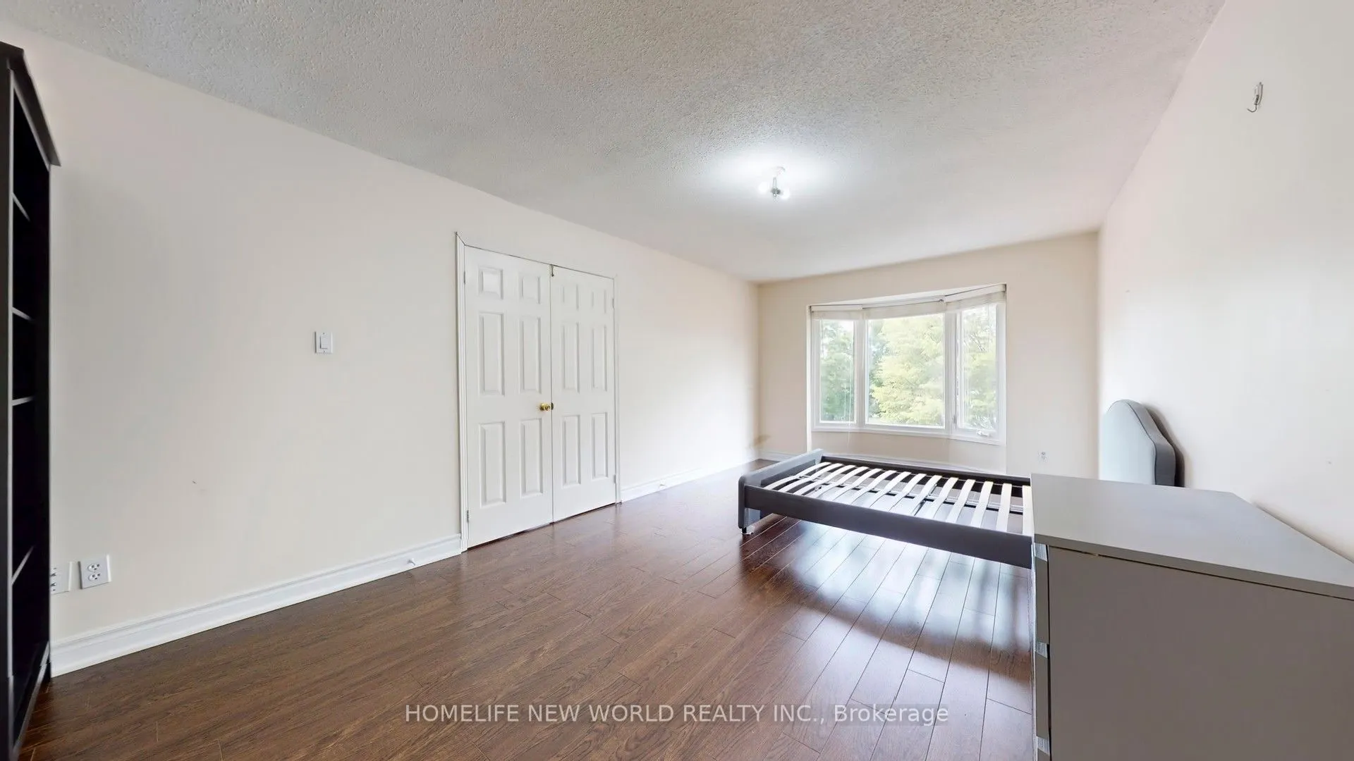 572 Nisbet Court