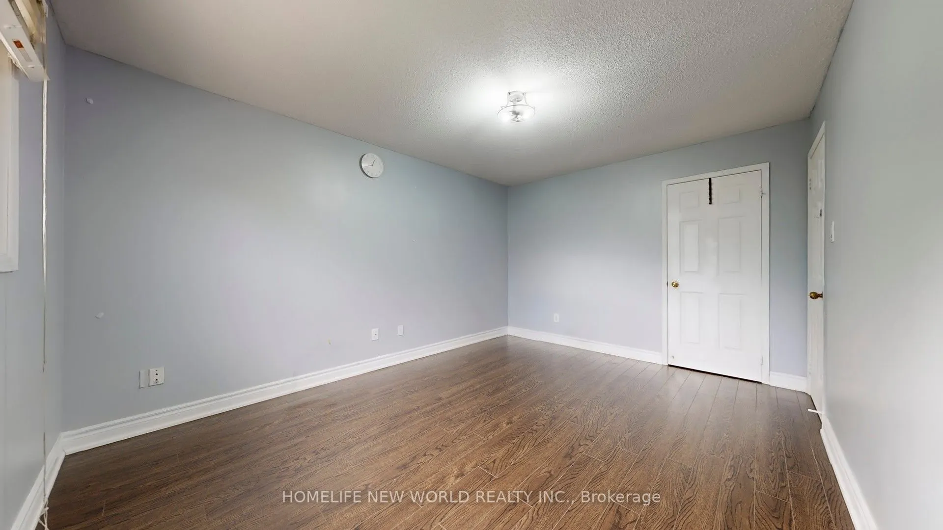 572 Nisbet Court