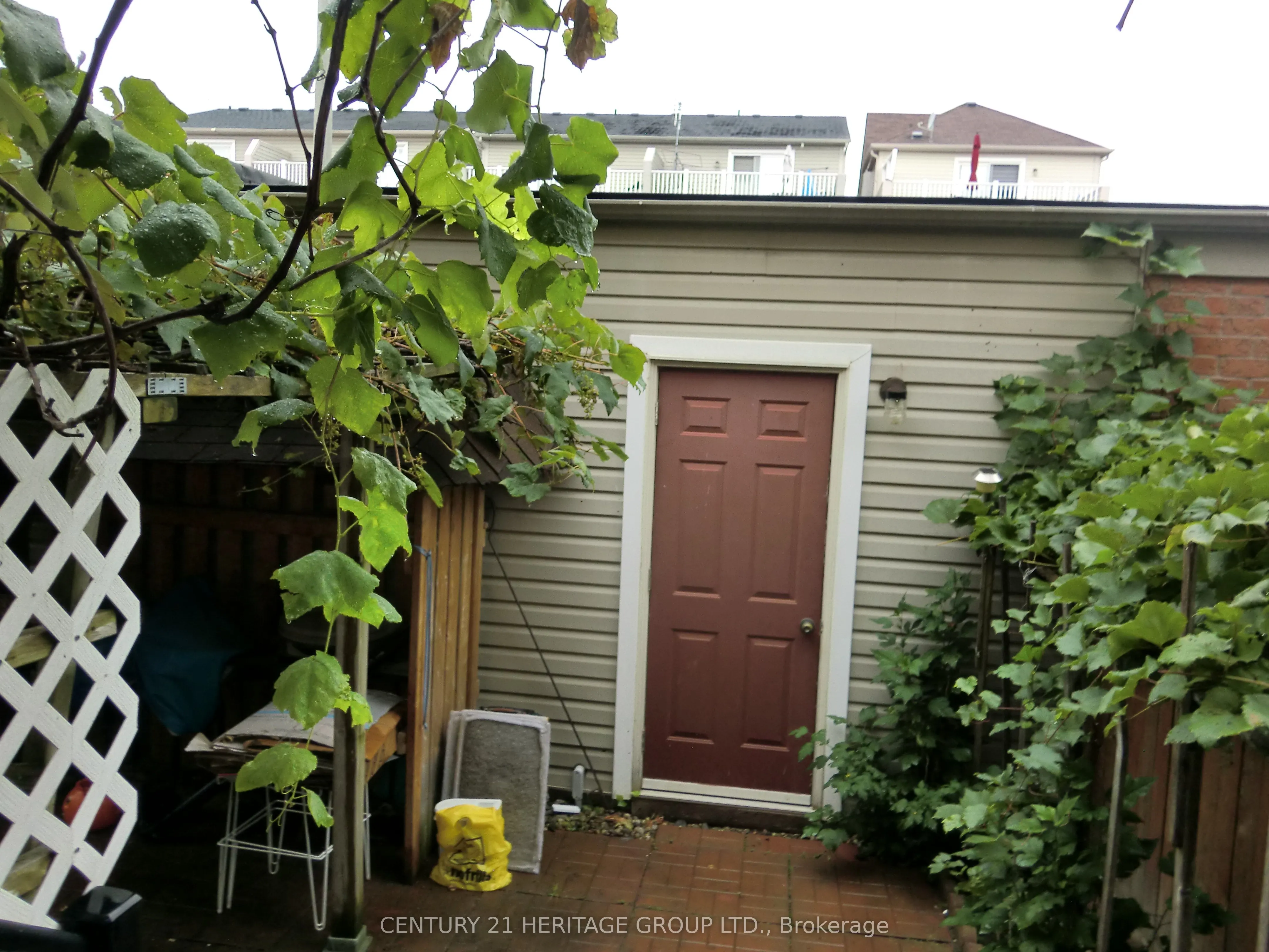 32 Leitch Avenue