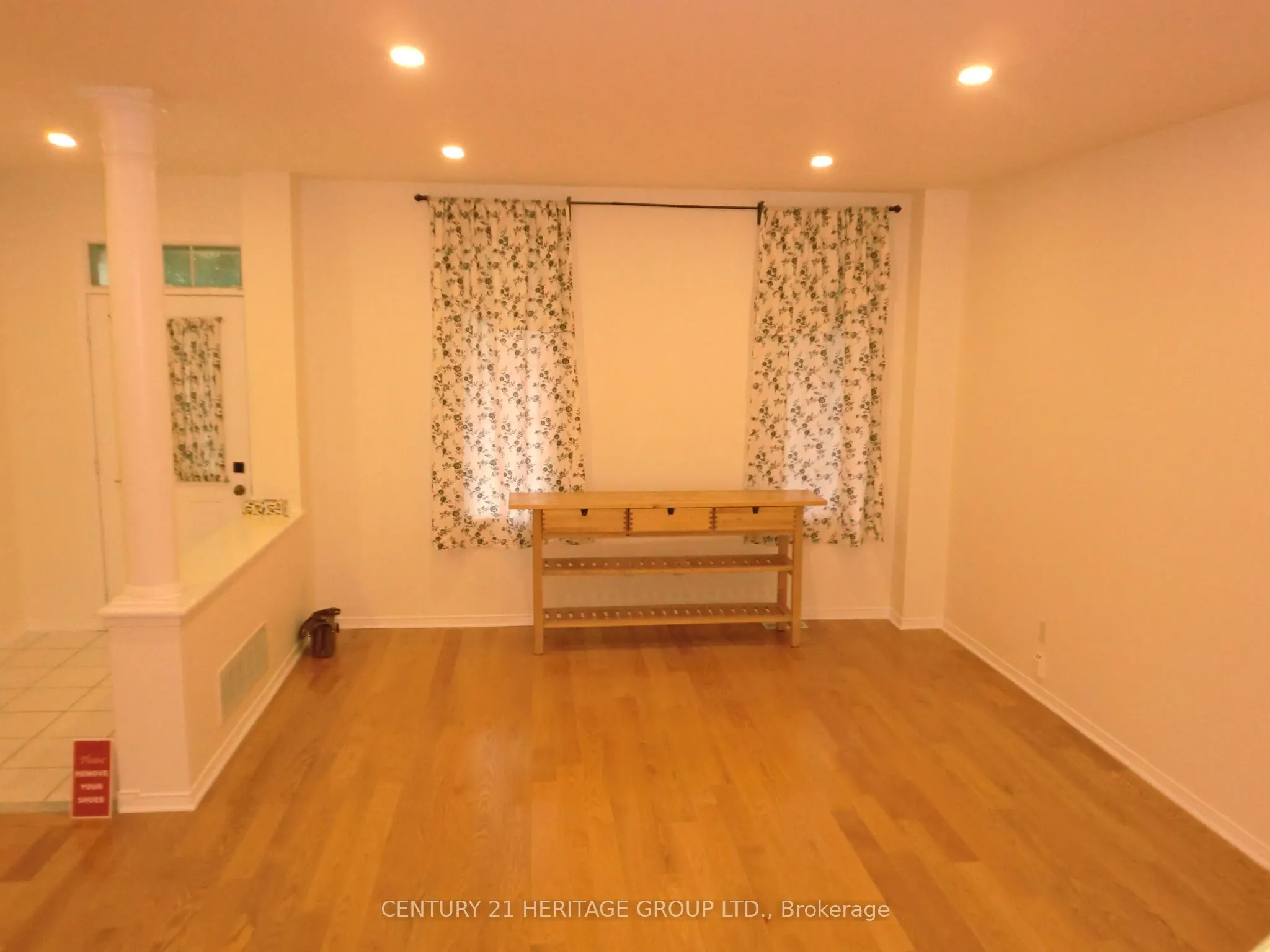 32 Leitch Avenue