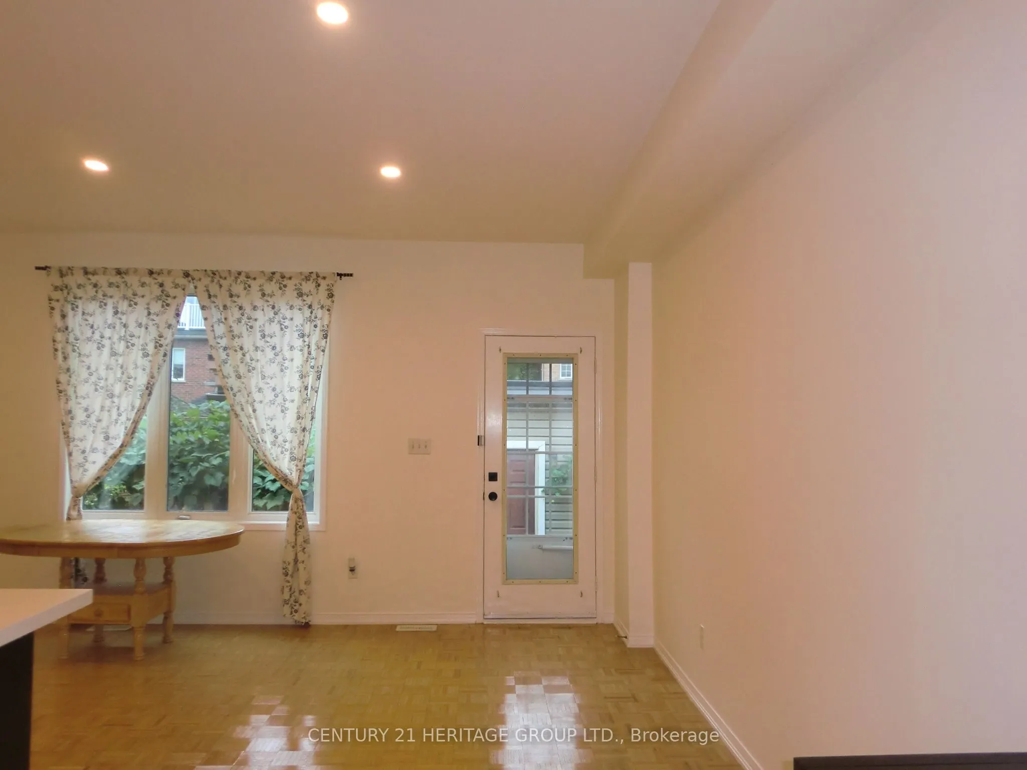 32 Leitch Avenue