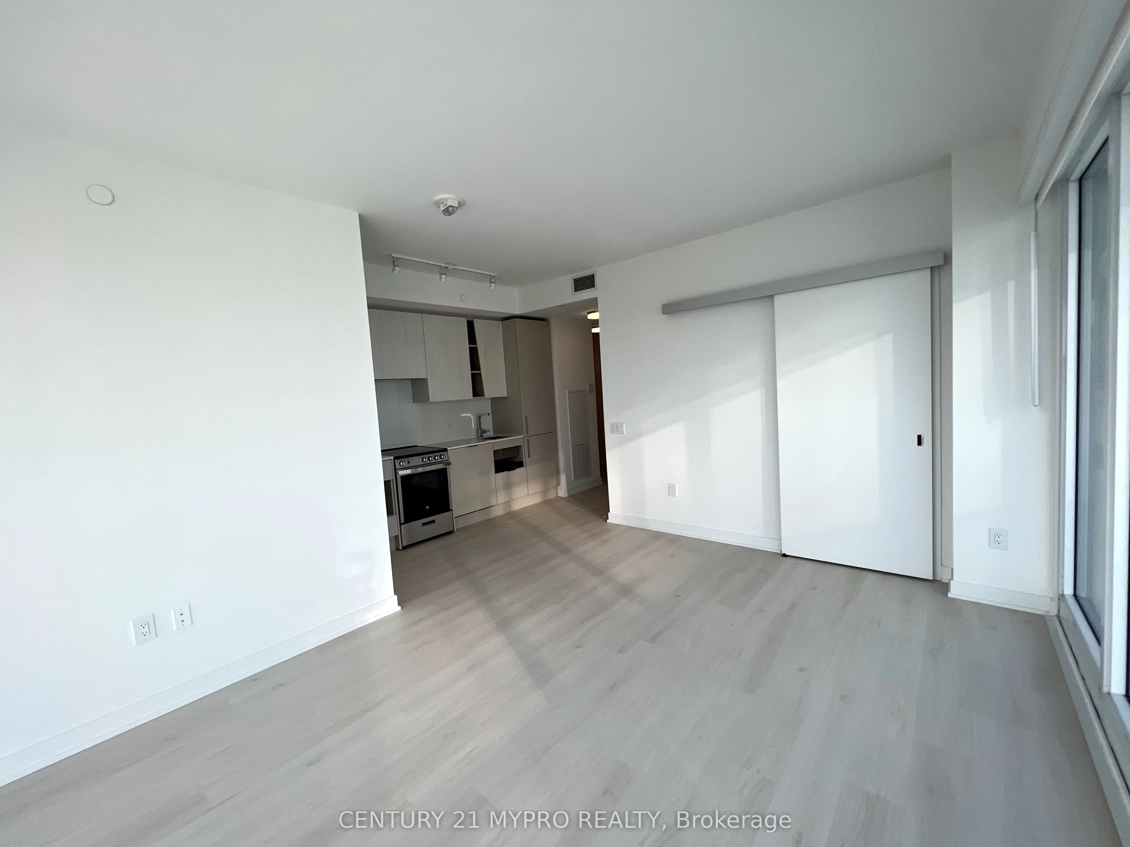 3900 Confederation Parkway, #3404