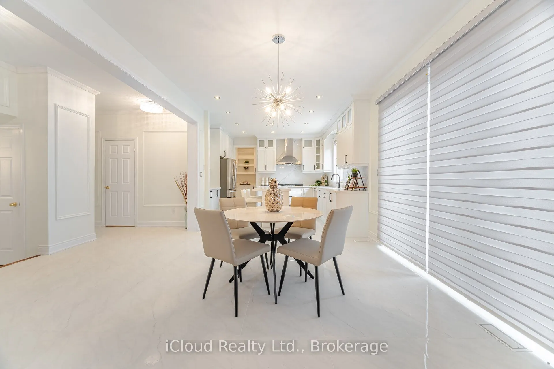2185 Highcliffe Way