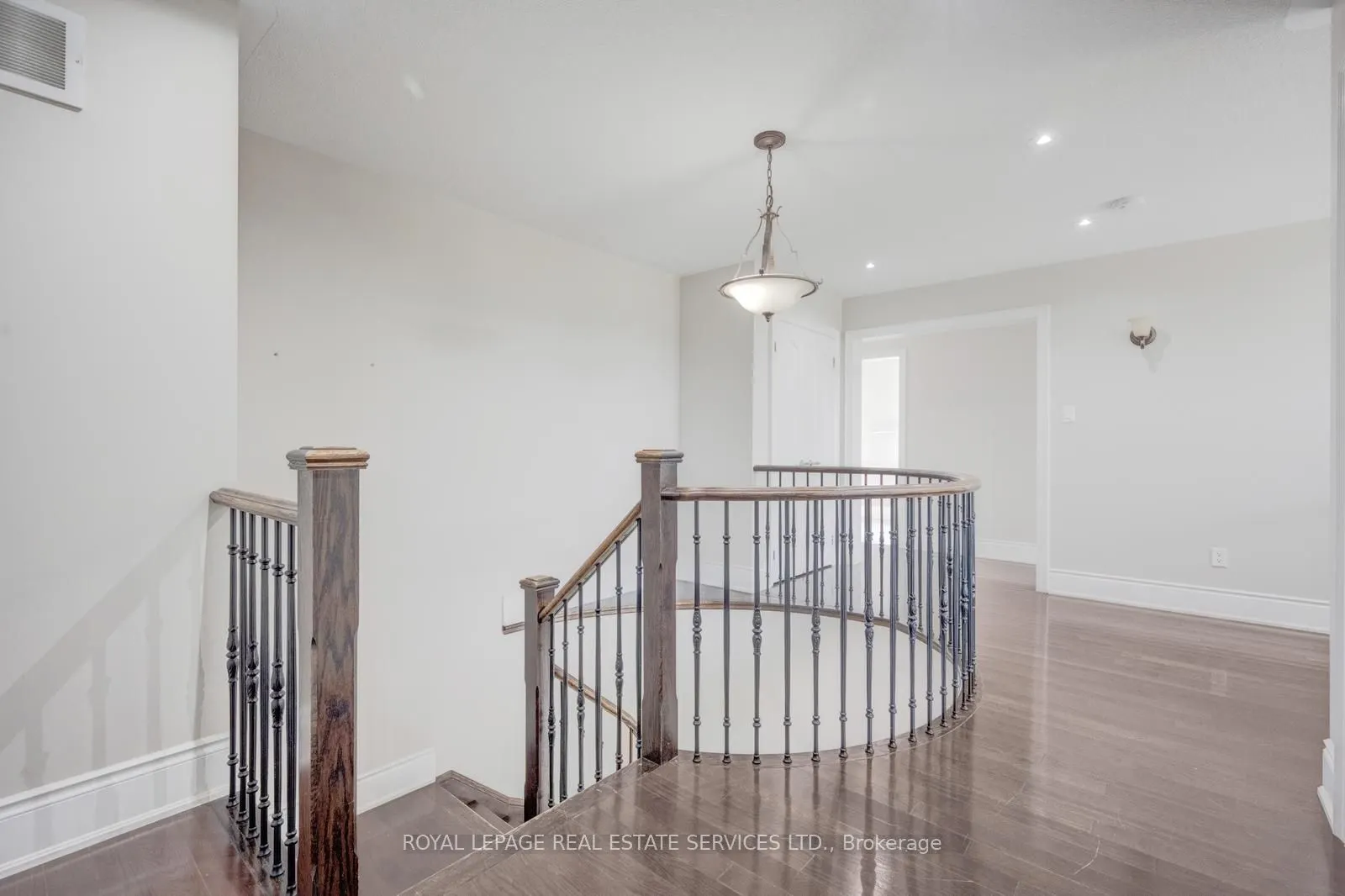 2 Riverstone Drive