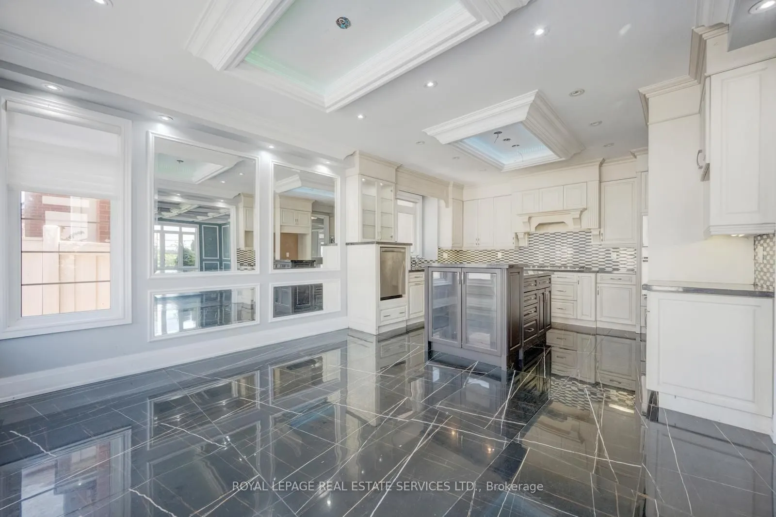2 Riverstone Drive