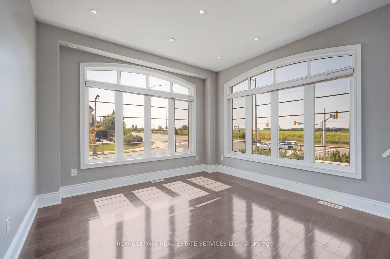 2 Riverstone Drive