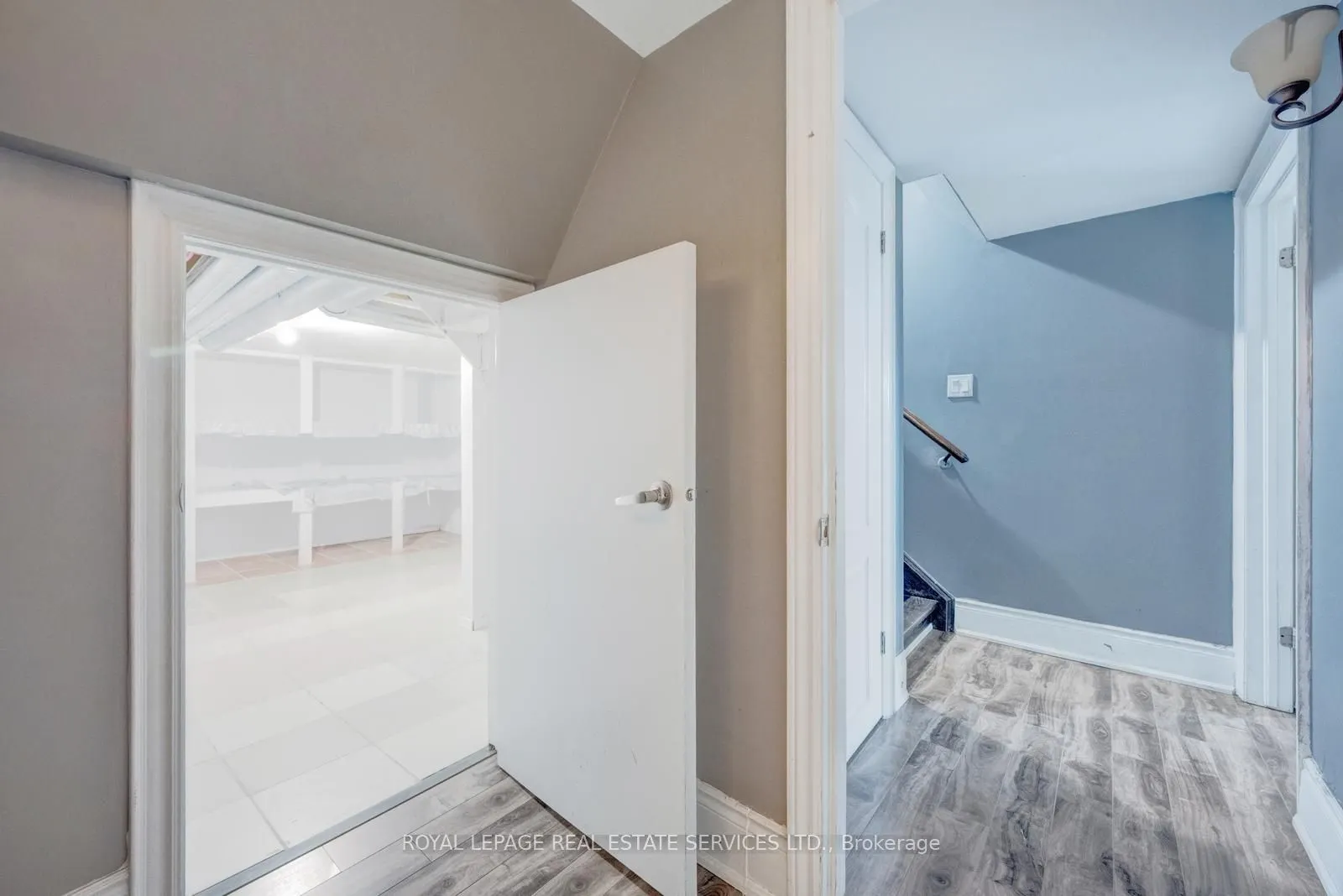 2 Riverstone Drive
