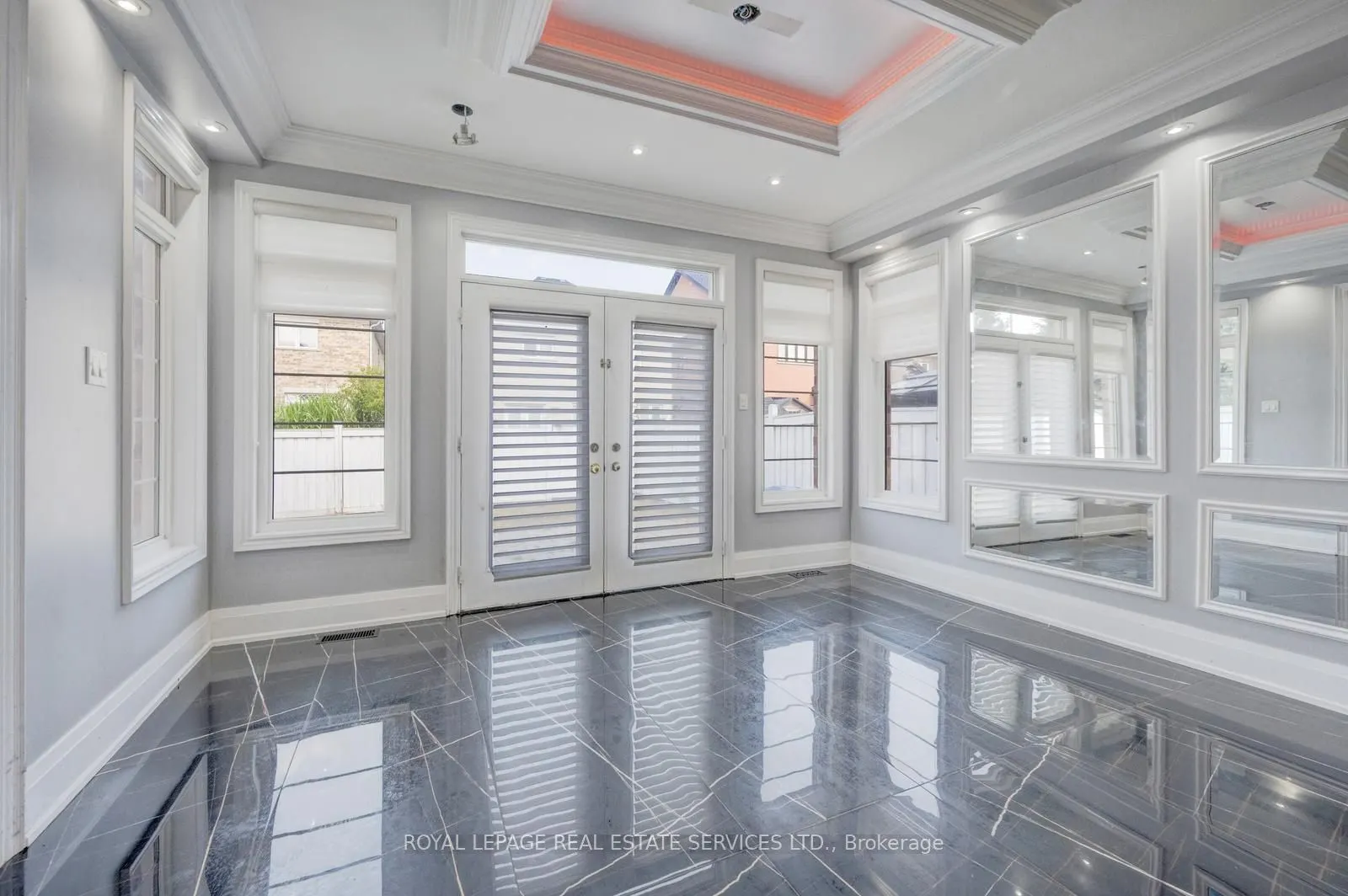 2 Riverstone Drive