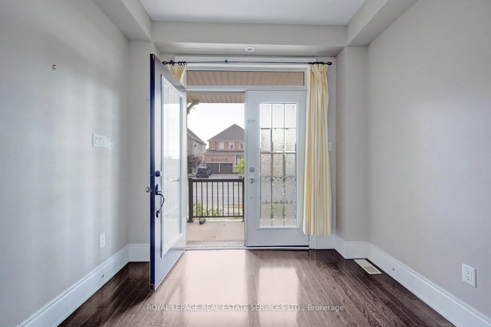2 Riverstone Drive