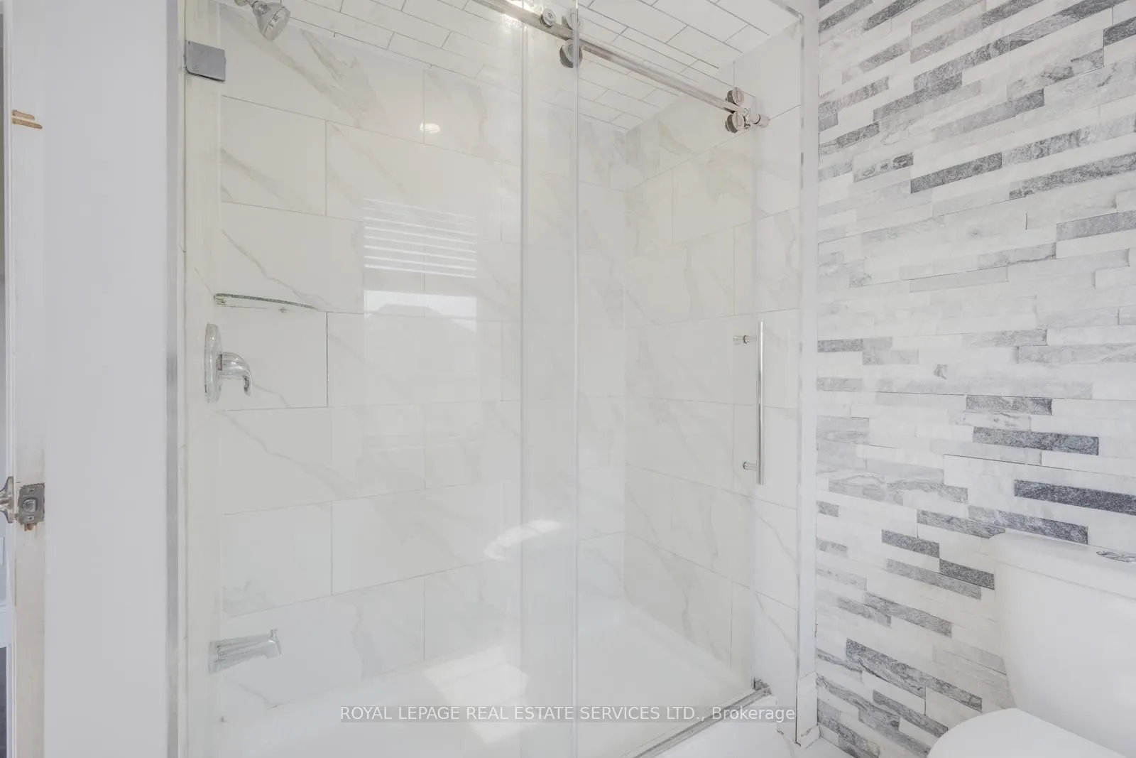 2 Riverstone Drive