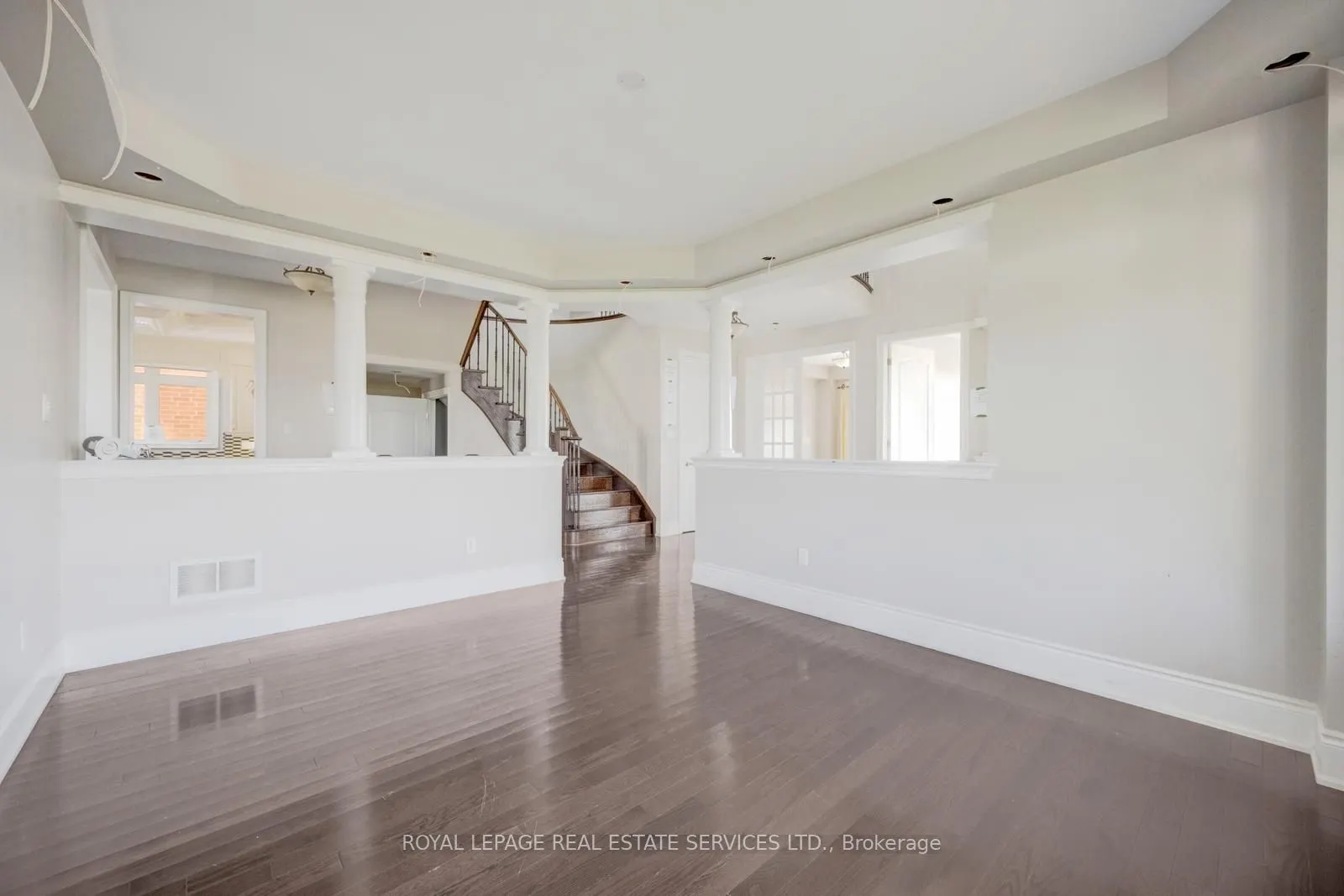 2 Riverstone Drive
