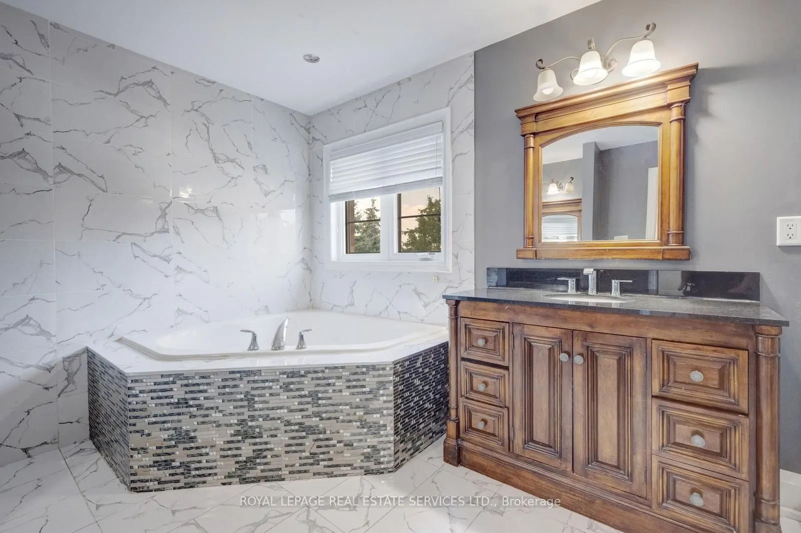 2 Riverstone Drive