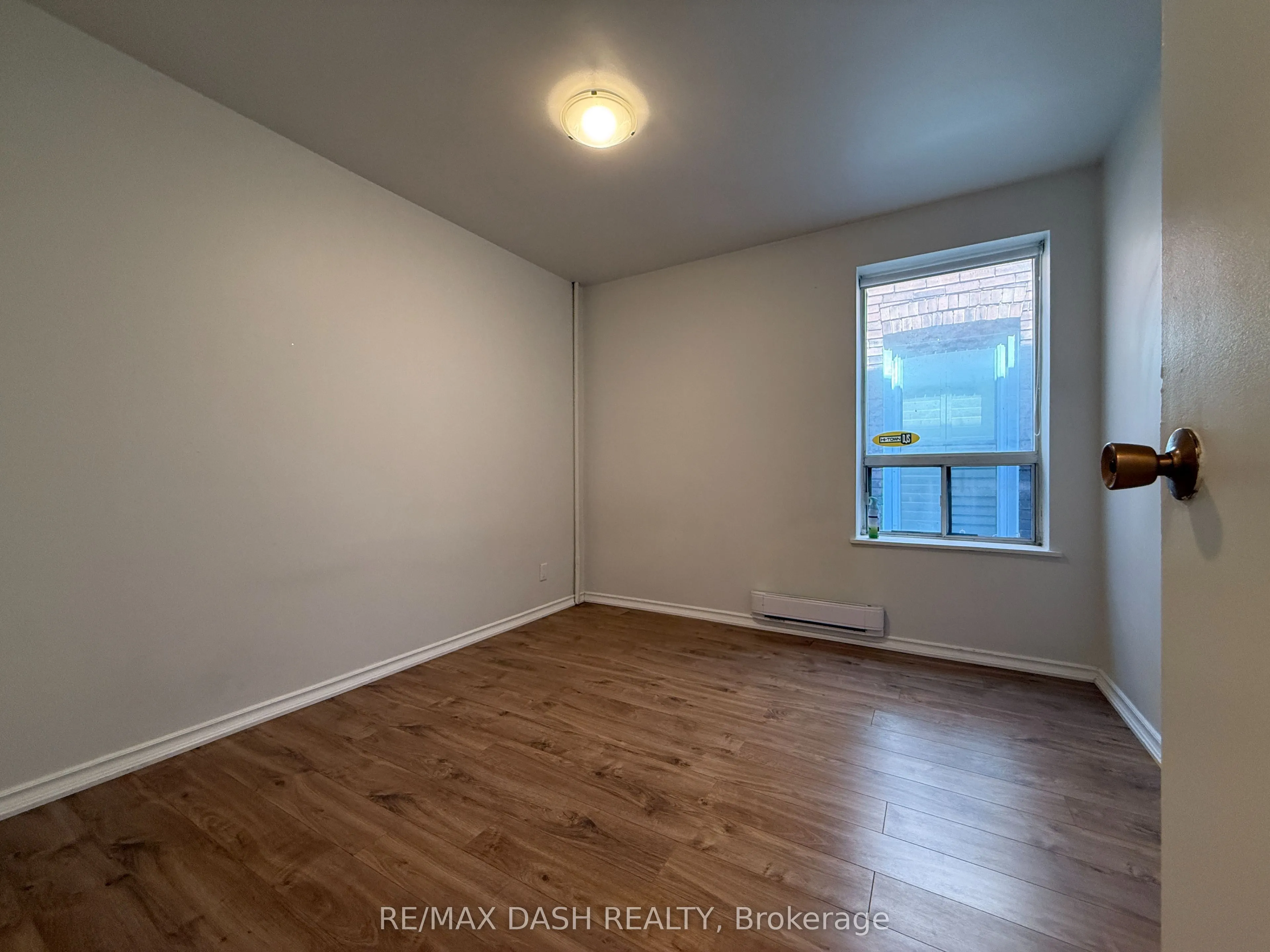 2471 Dundas Street W, #UPPER