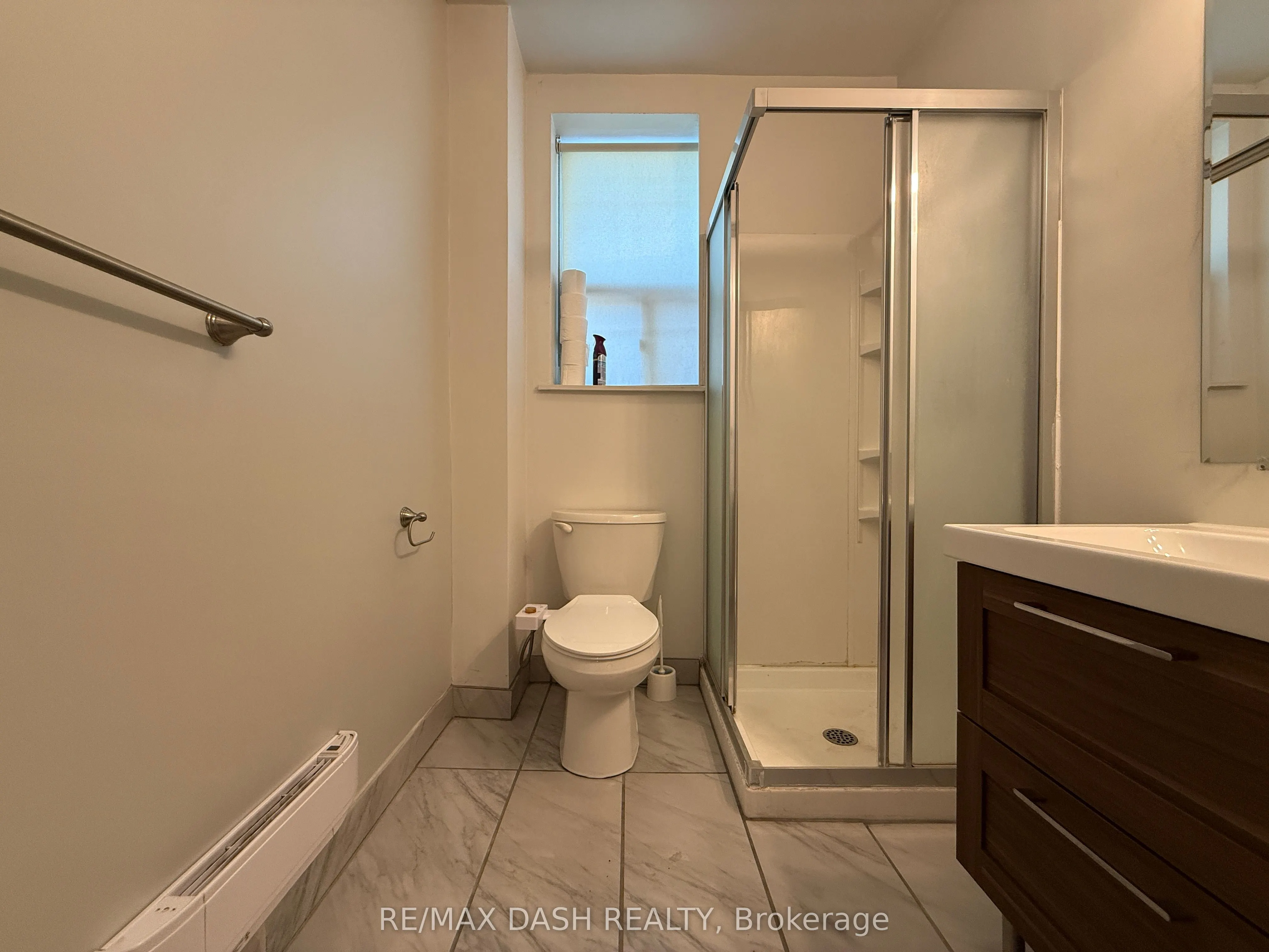 2471 Dundas Street W, #UPPER
