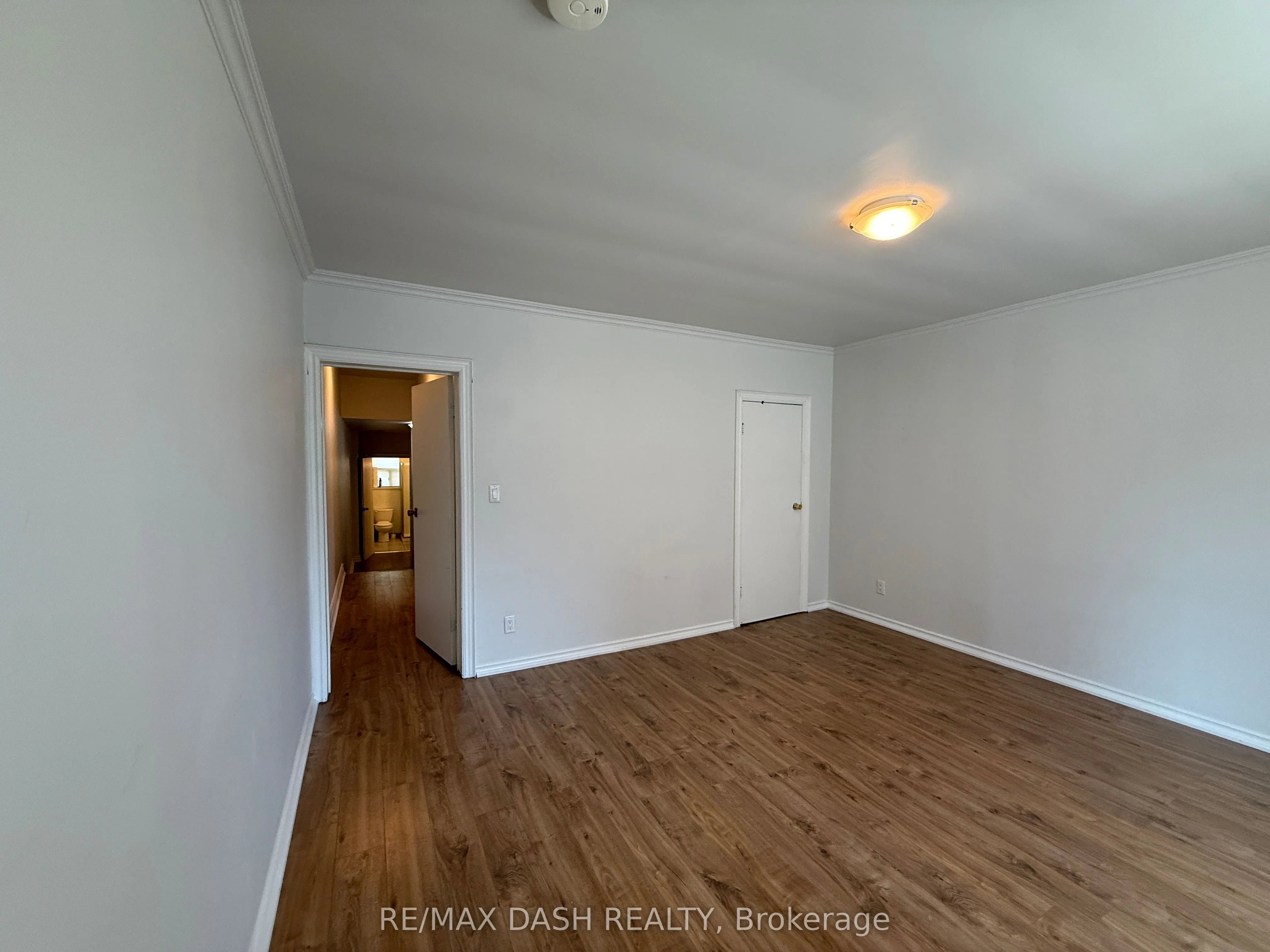 2471 Dundas Street W, #UPPER