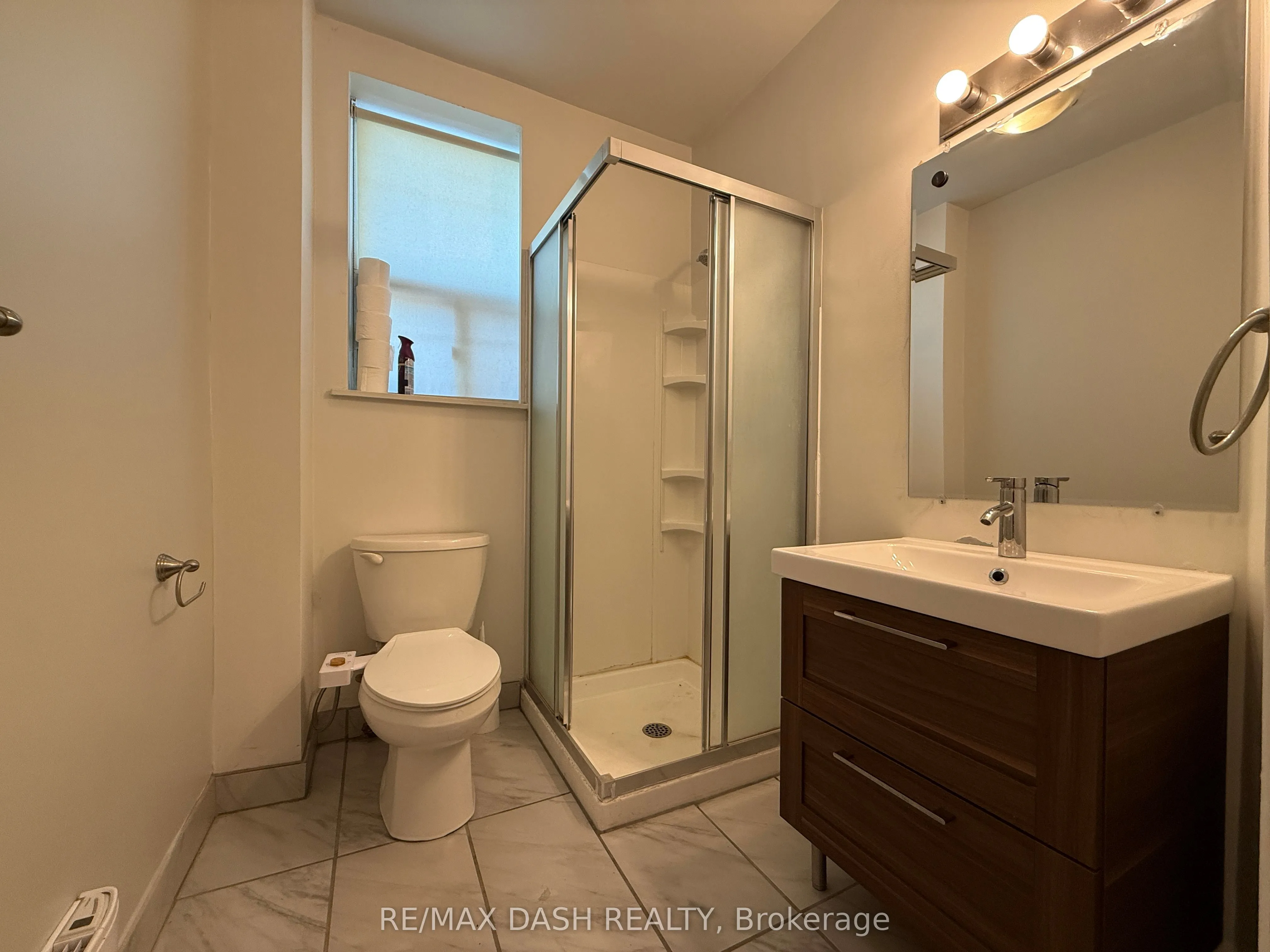 2471 Dundas Street W, #UPPER
