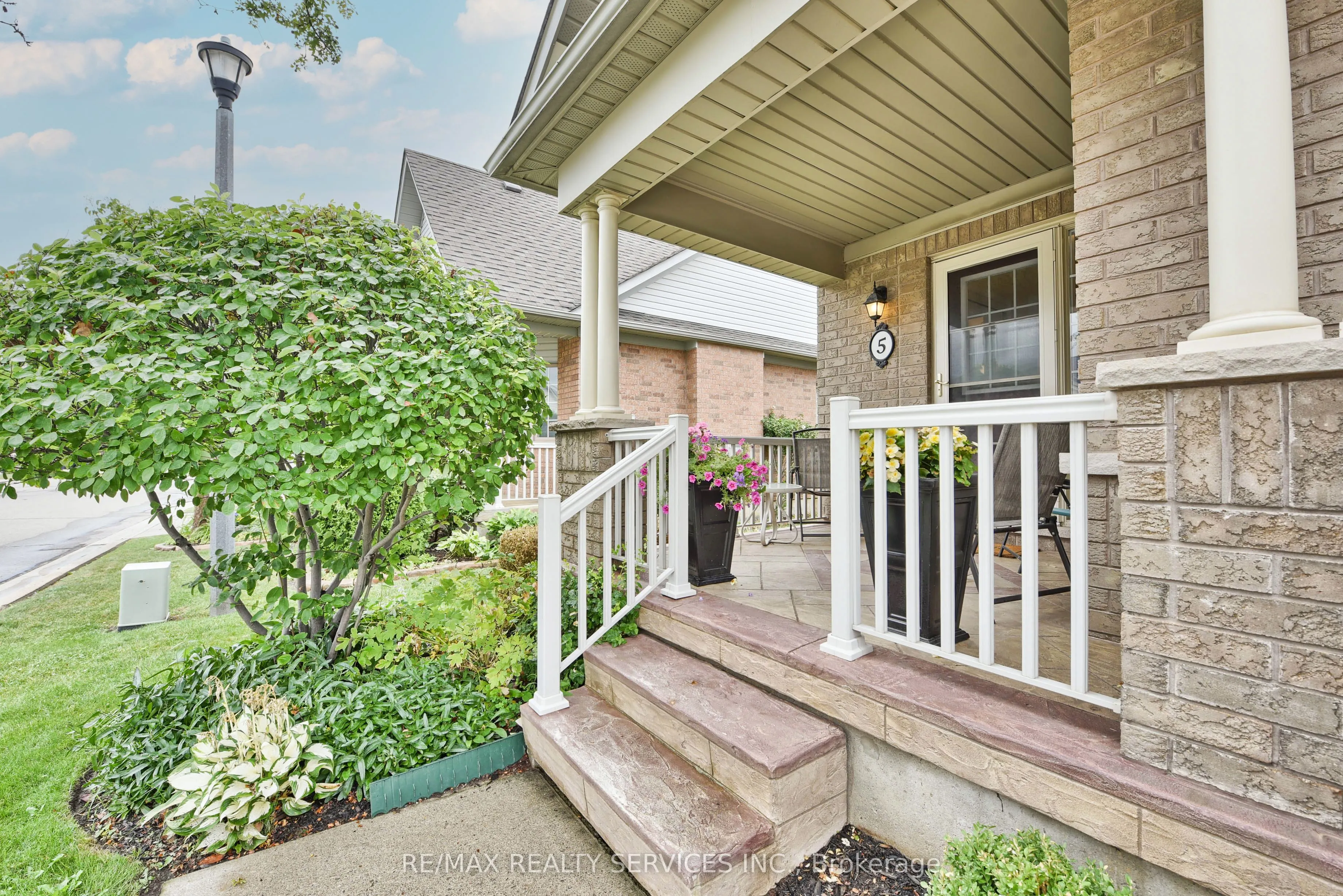 5 Falconwood Place, #9