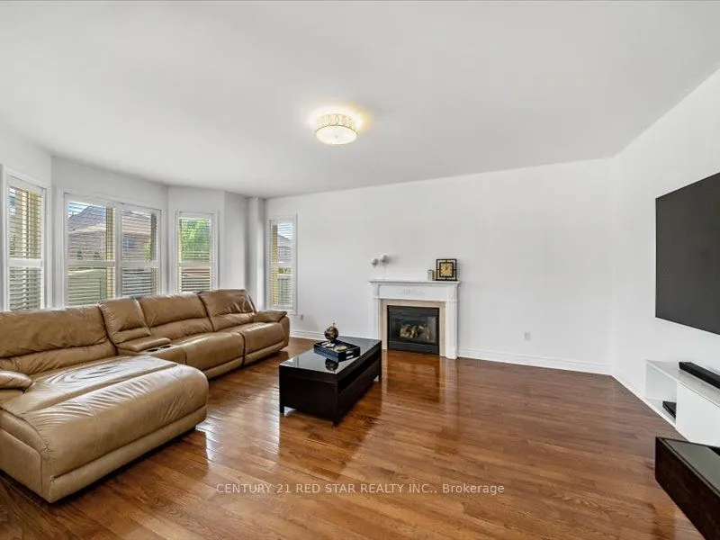 31 Eiffel Boulevard