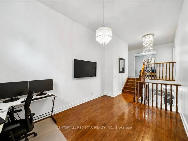 31 Eiffel Boulevard