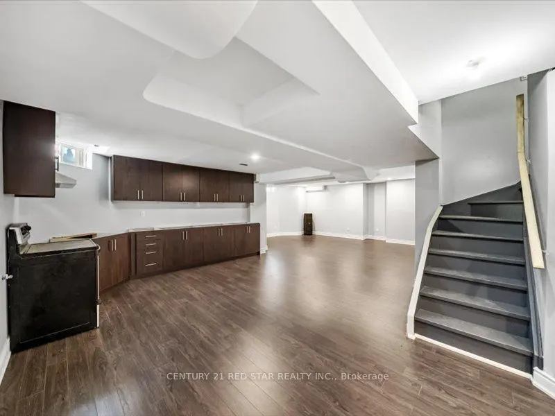 31 Eiffel Boulevard