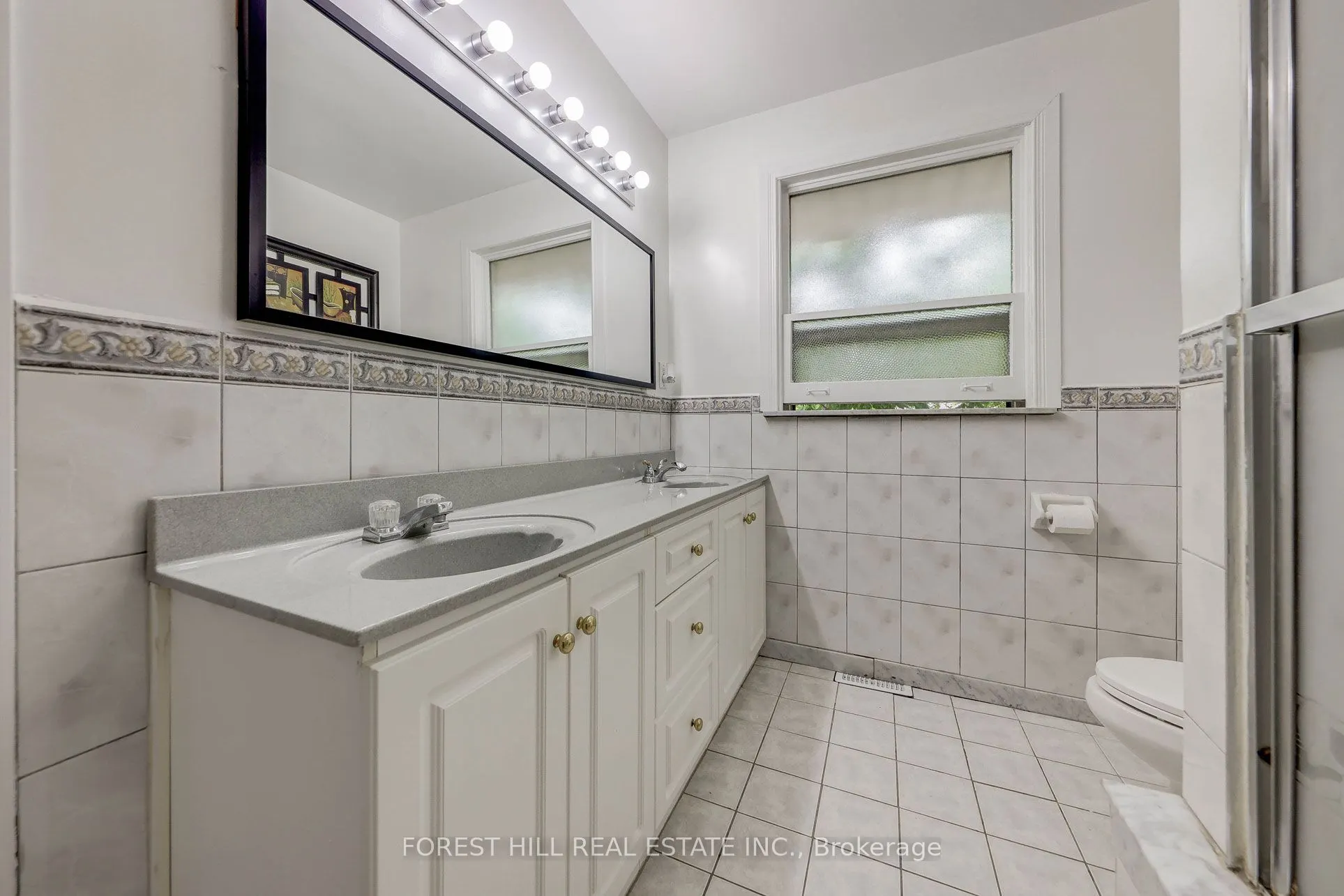 89 Portage Avenue