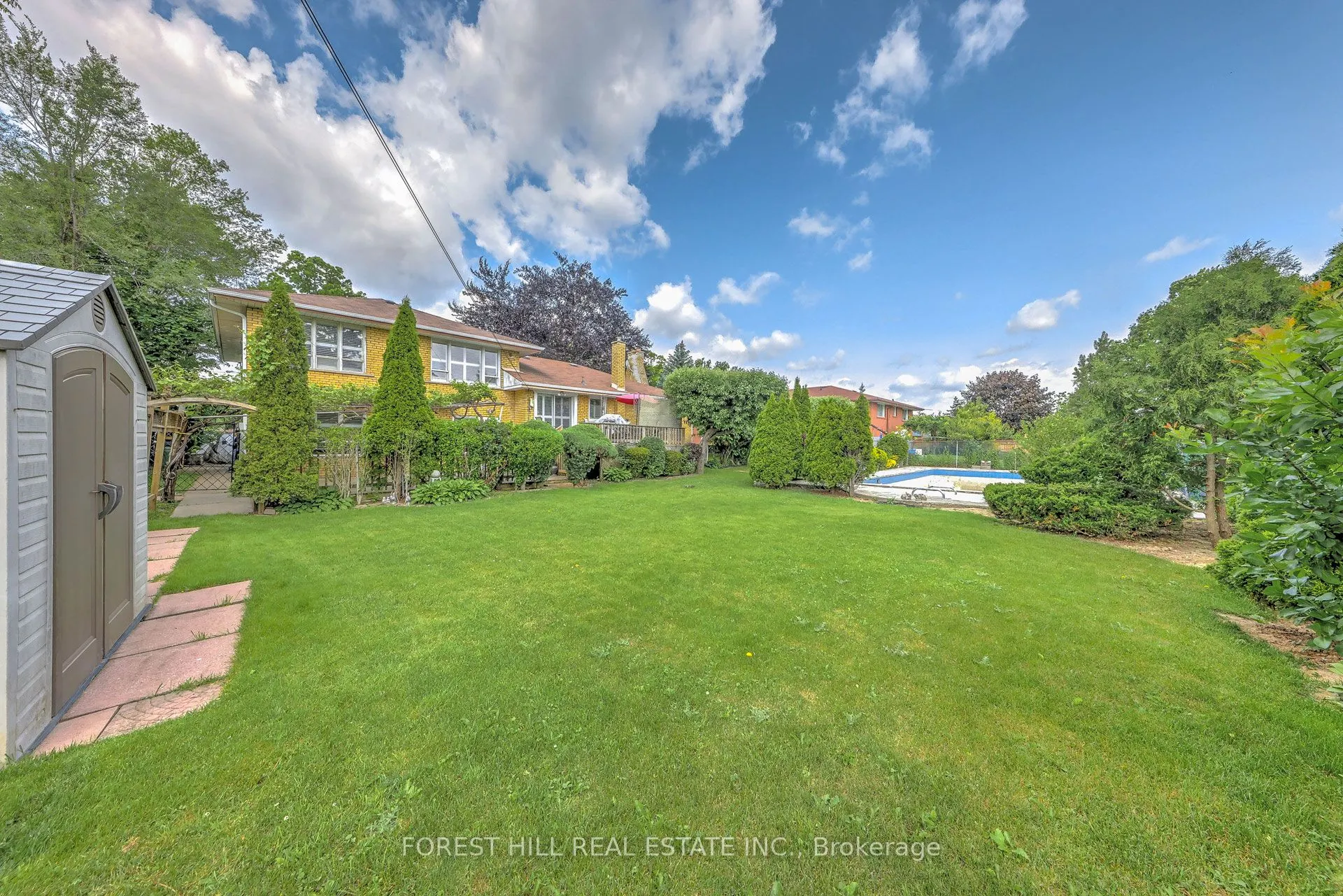 89 Portage Avenue