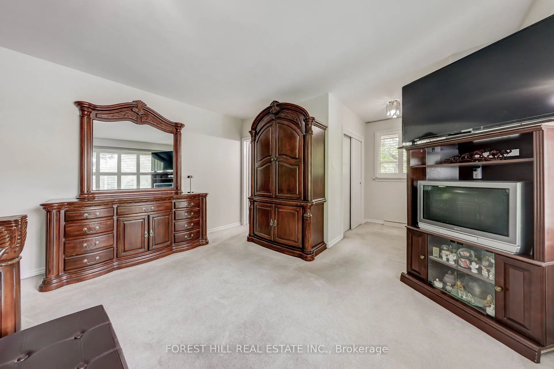 89 Portage Avenue
