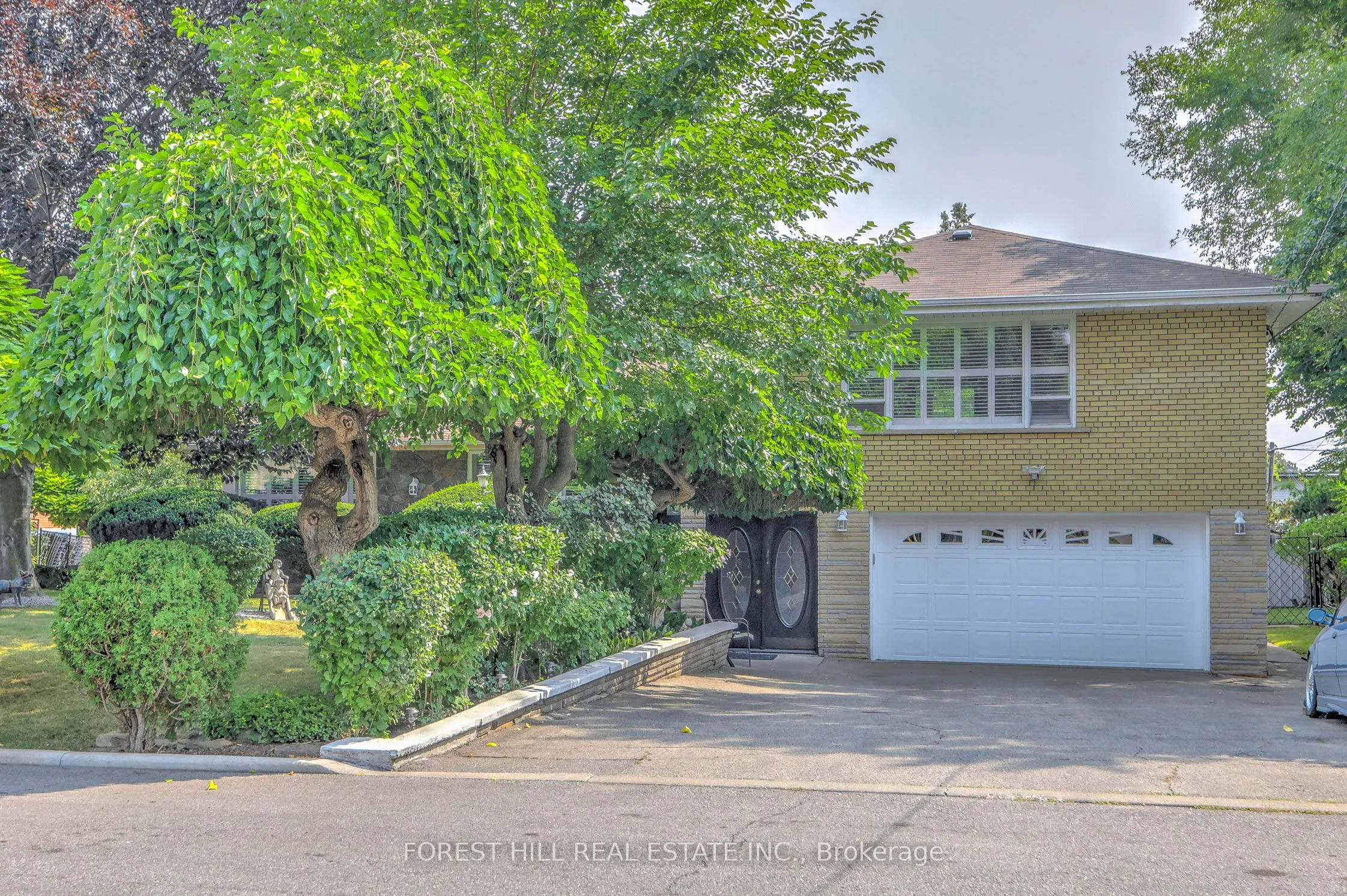 89 Portage Avenue