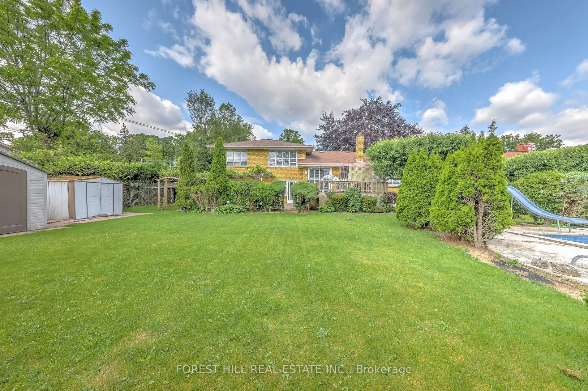 89 Portage Avenue