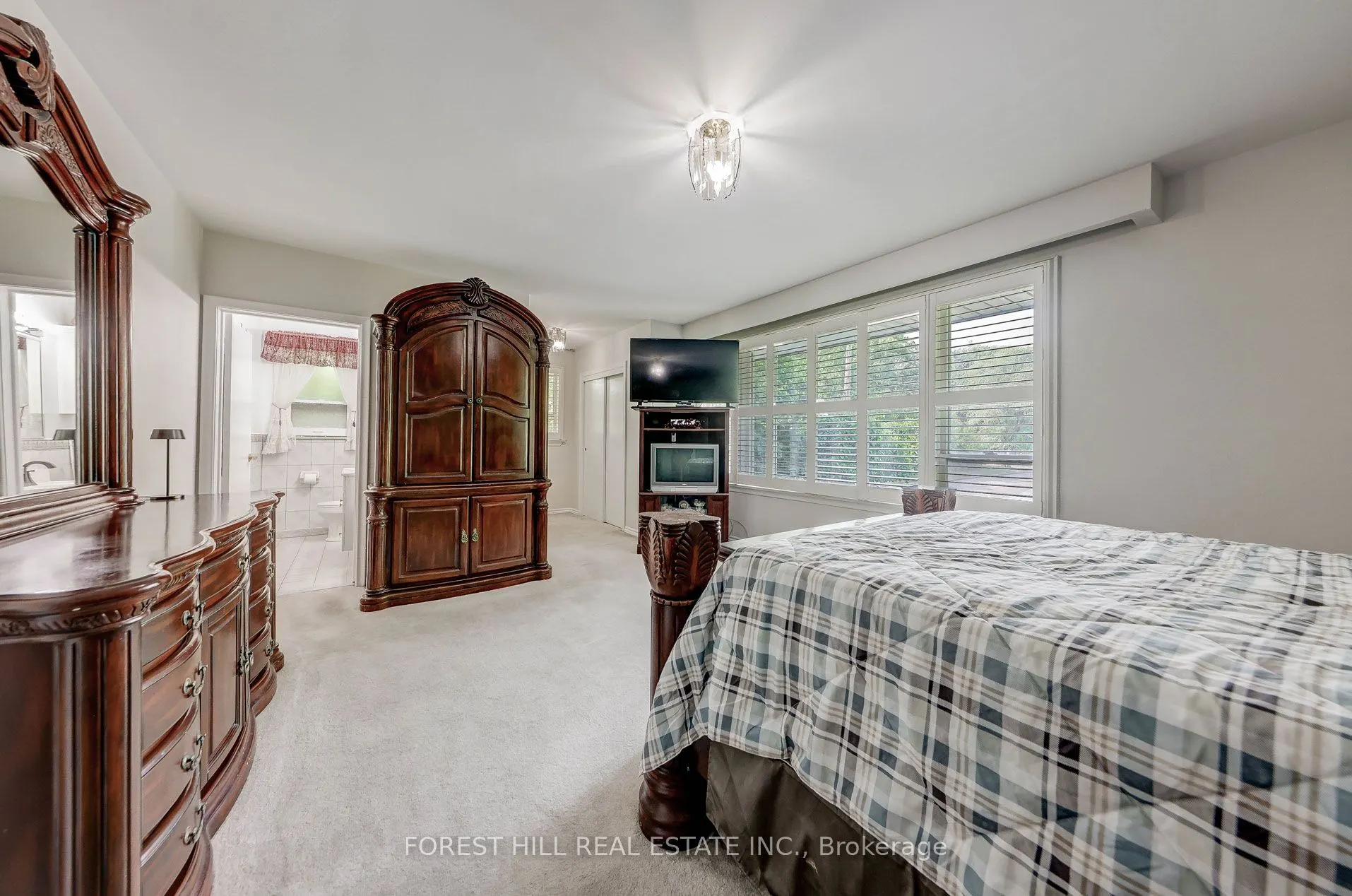 89 Portage Avenue