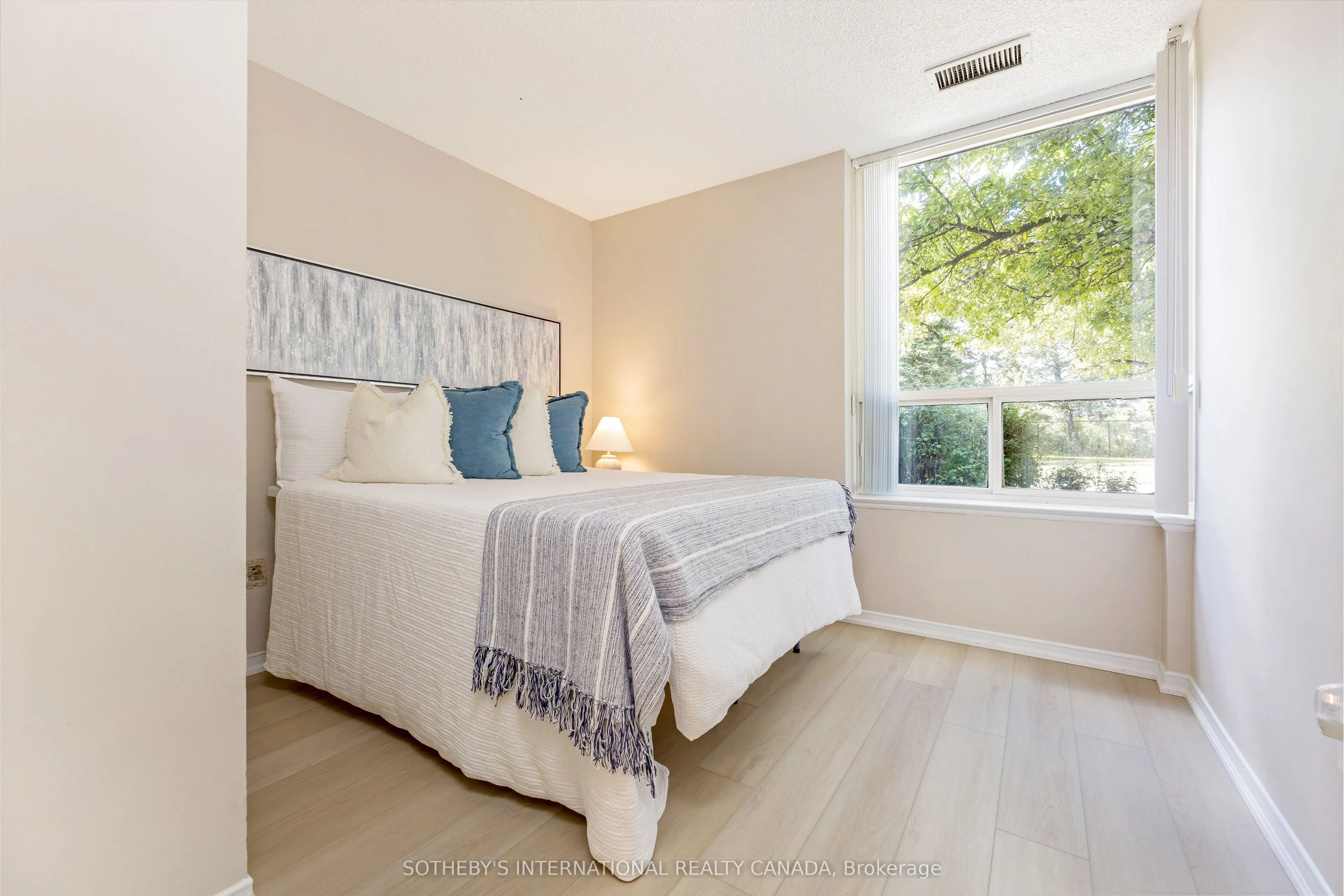 400 webb Drive, #103