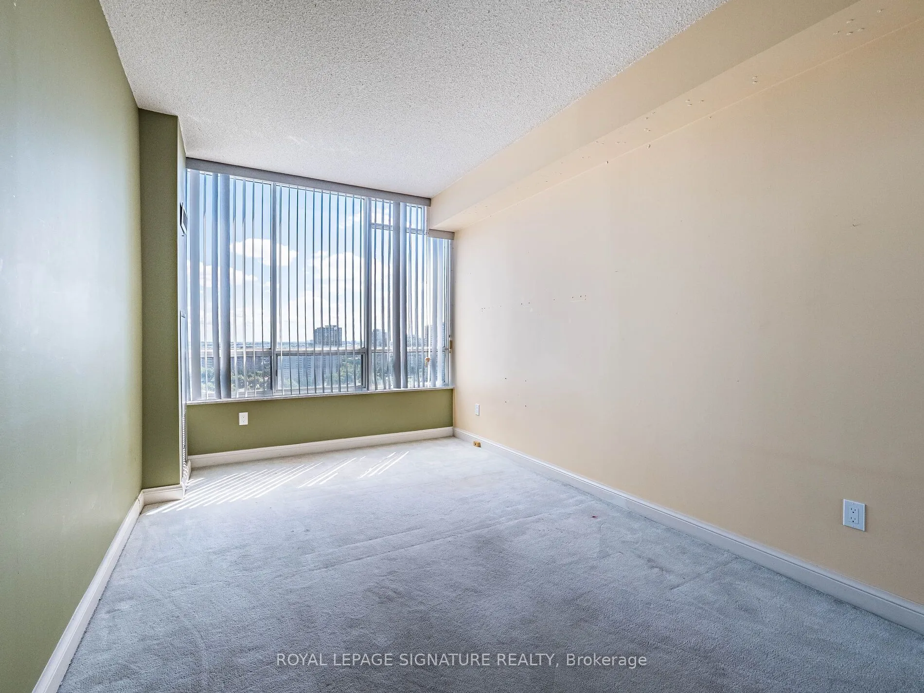 24 Hanover Road, #2204