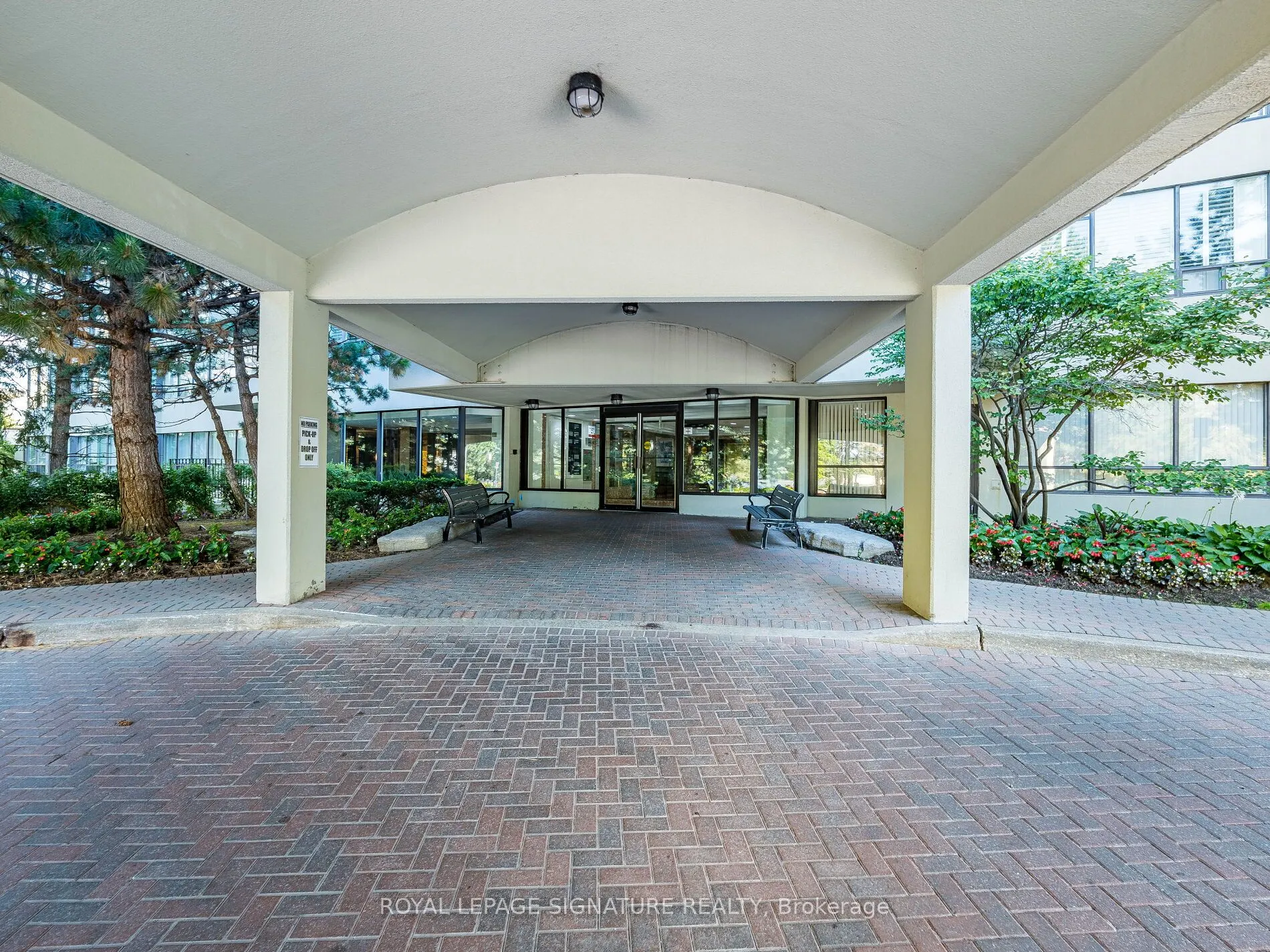 24 Hanover Road, #2204